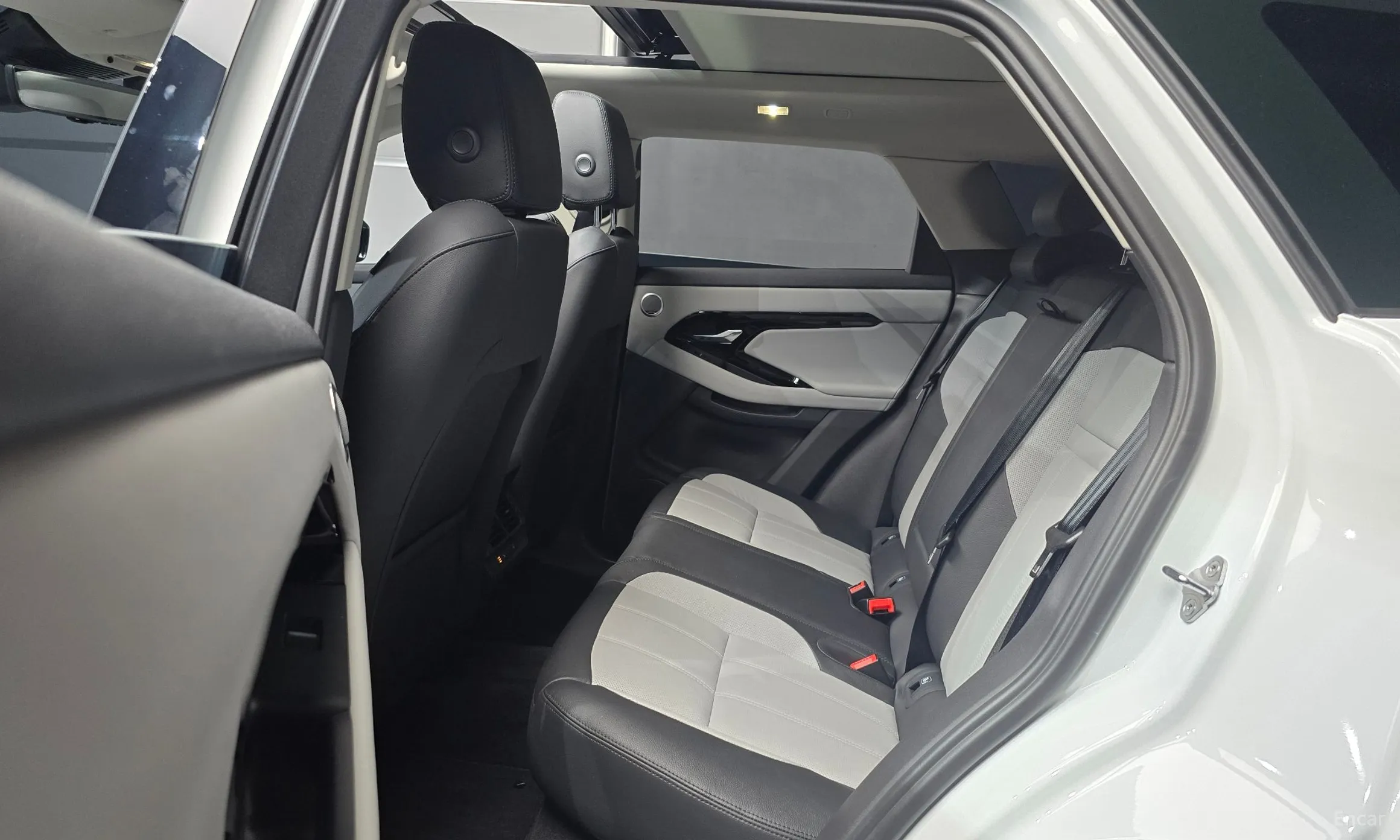 Land Rover Range Rover Evoque 2nd Generation превью 13