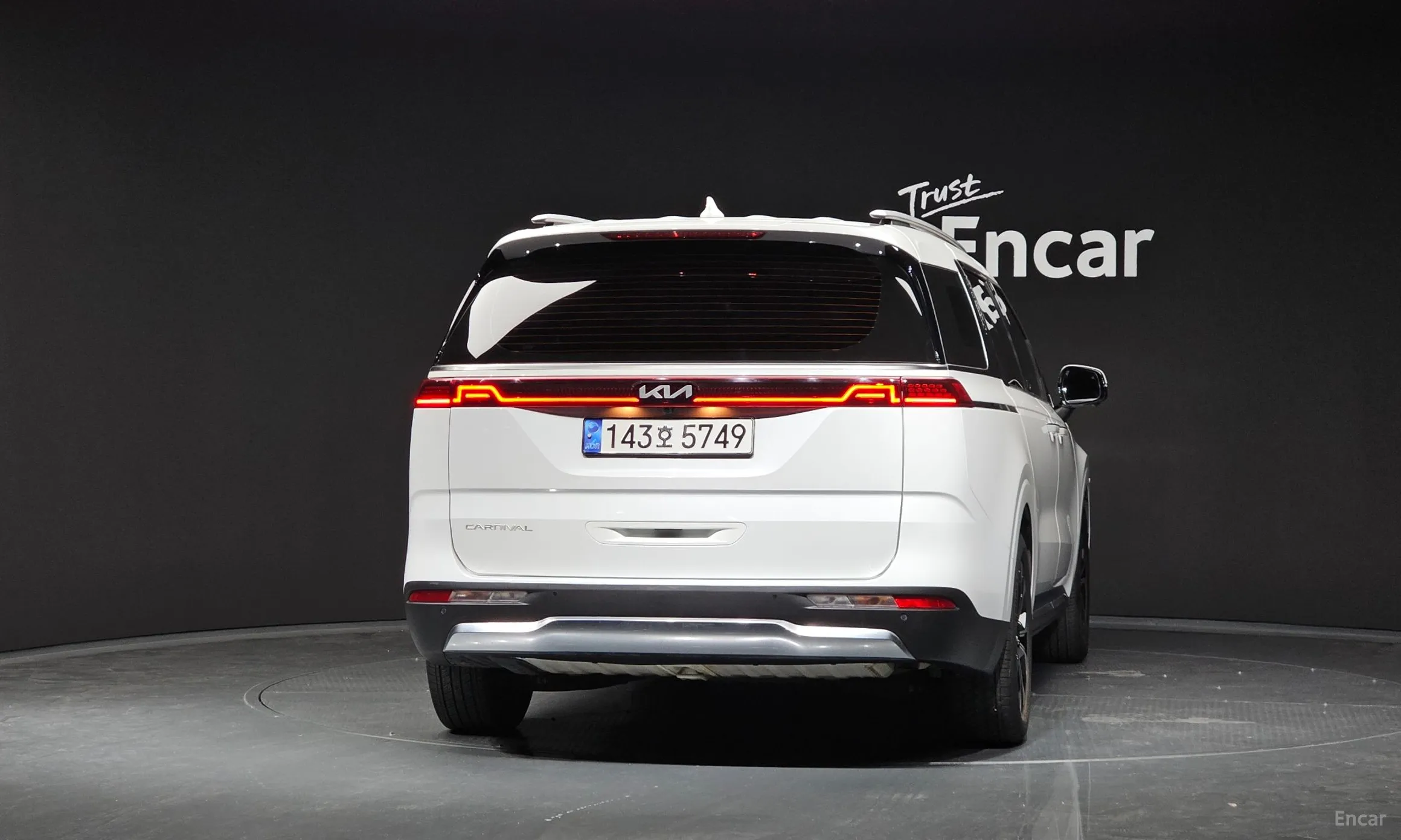 Kia Carnival Gen 4 превью 3