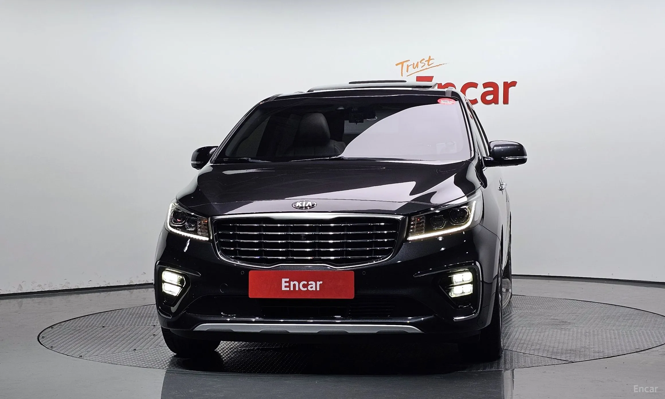 Kia Carnival превью 2