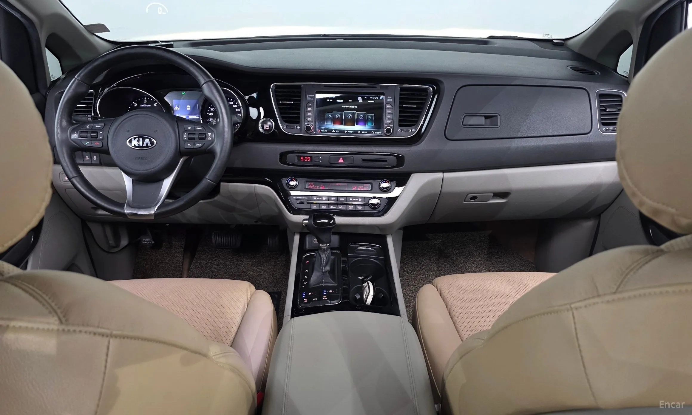Kia Carnival превью 4