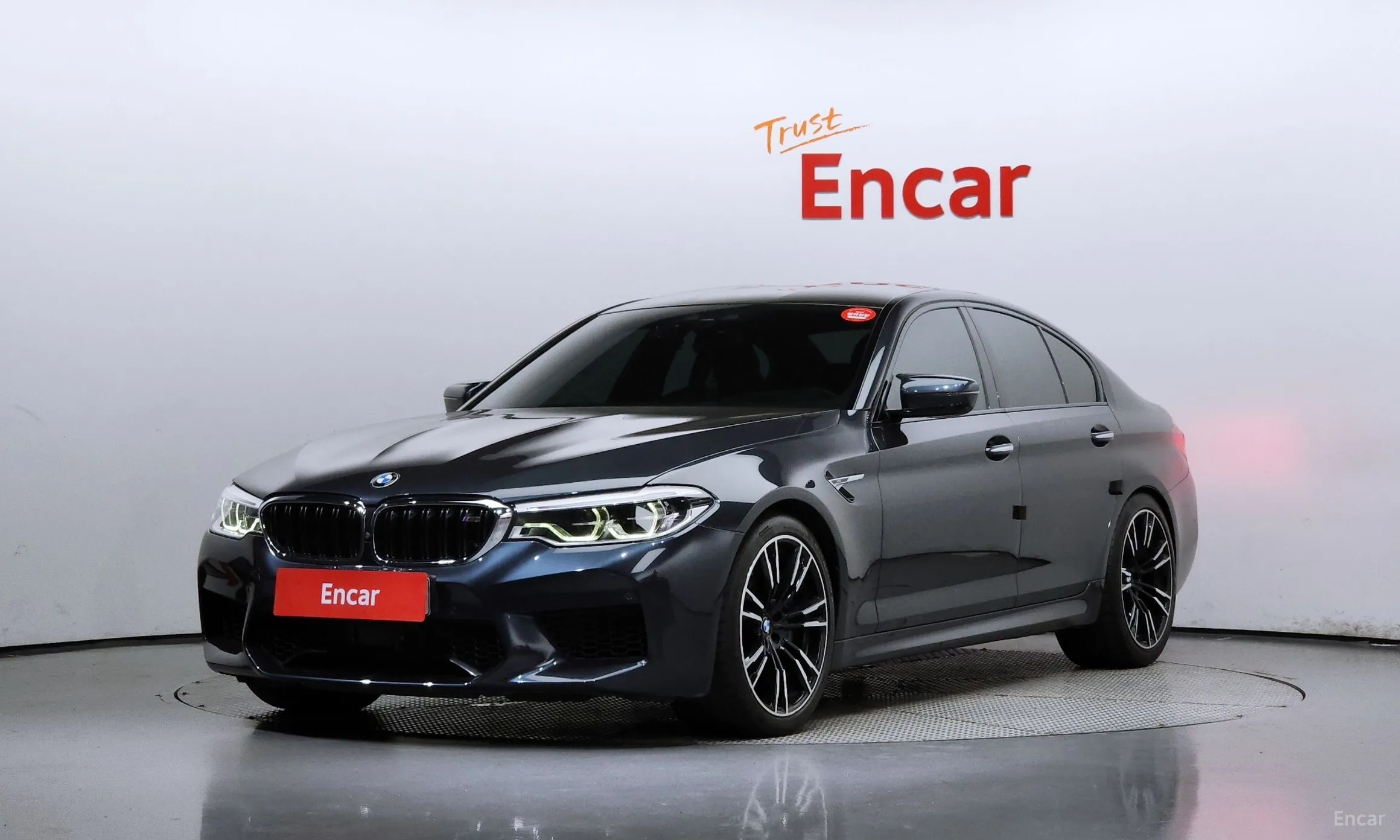 BMW M5 (F90)