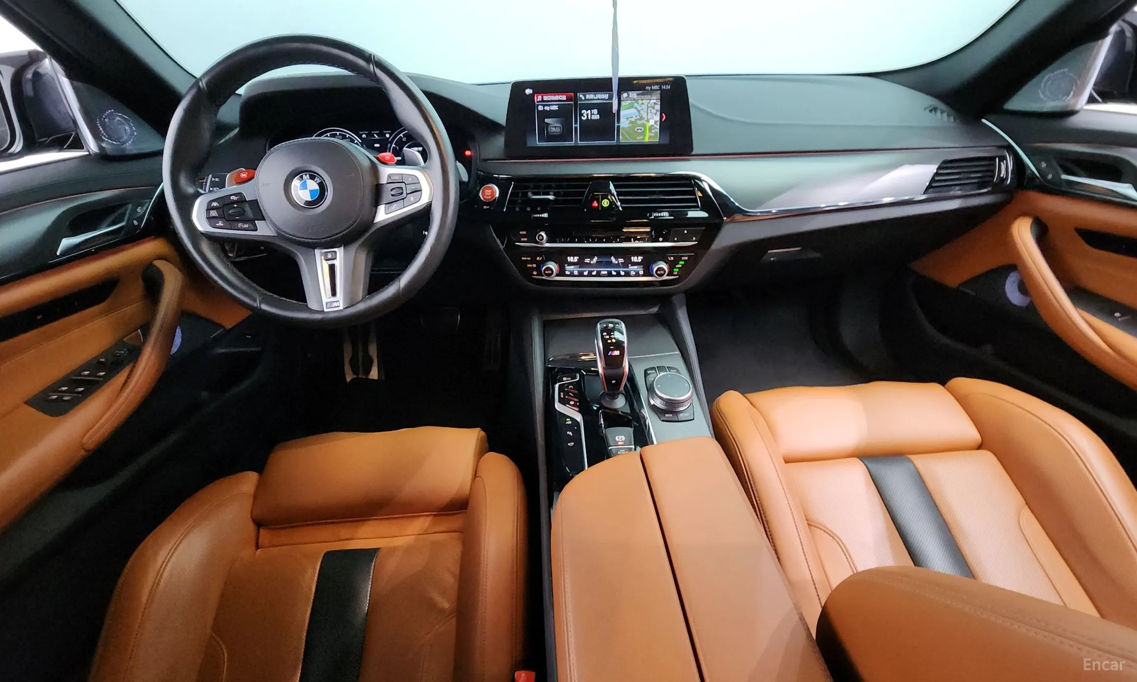 BMW M5 (F90) превью 4