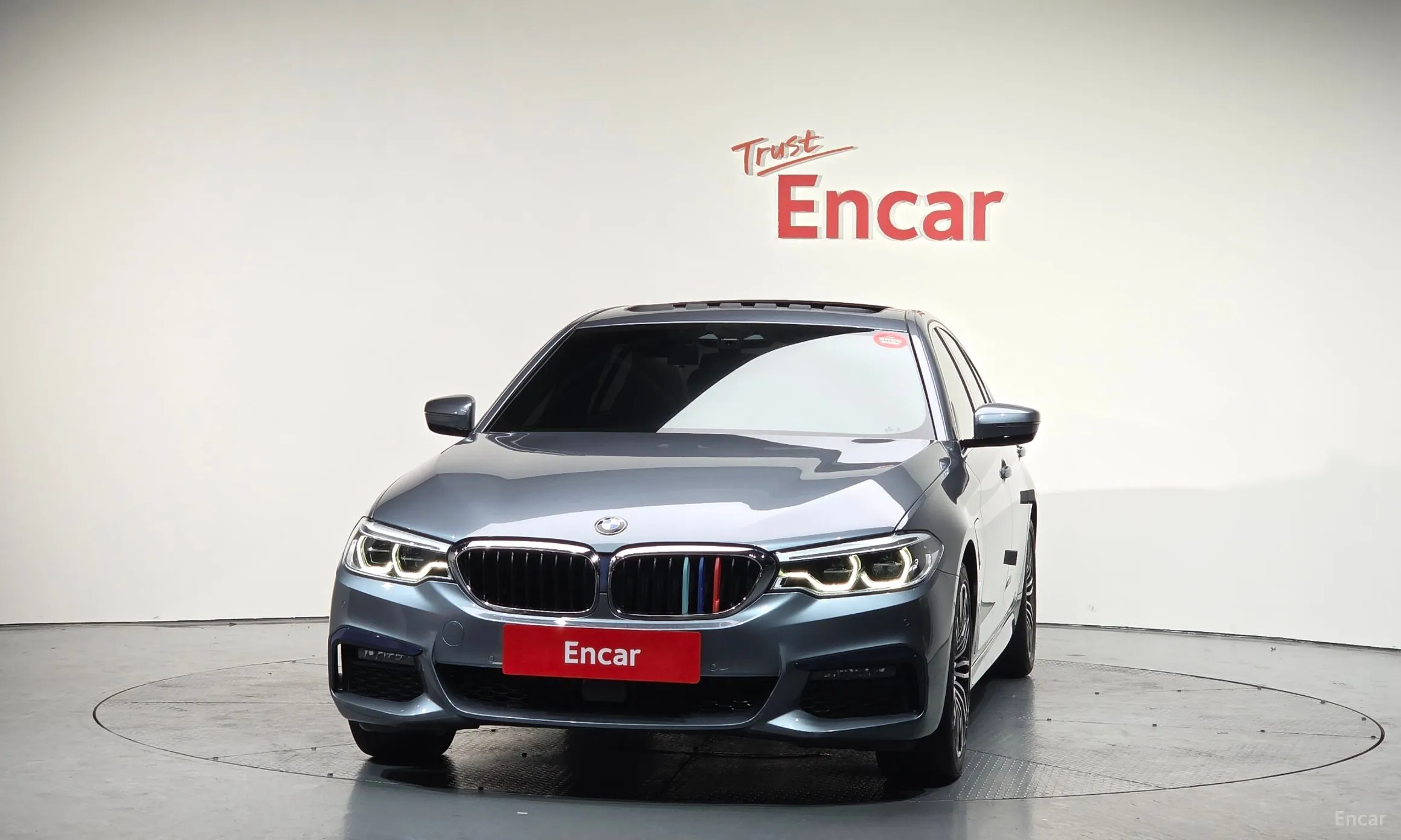BMW 5 Series (G30) превью 2