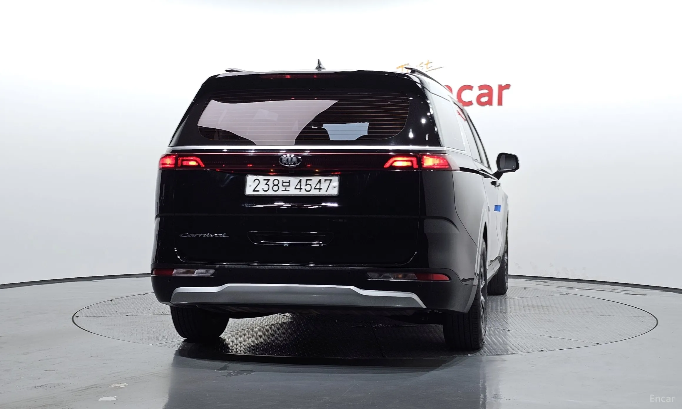 Kia Carnival Gen 4 превью 3