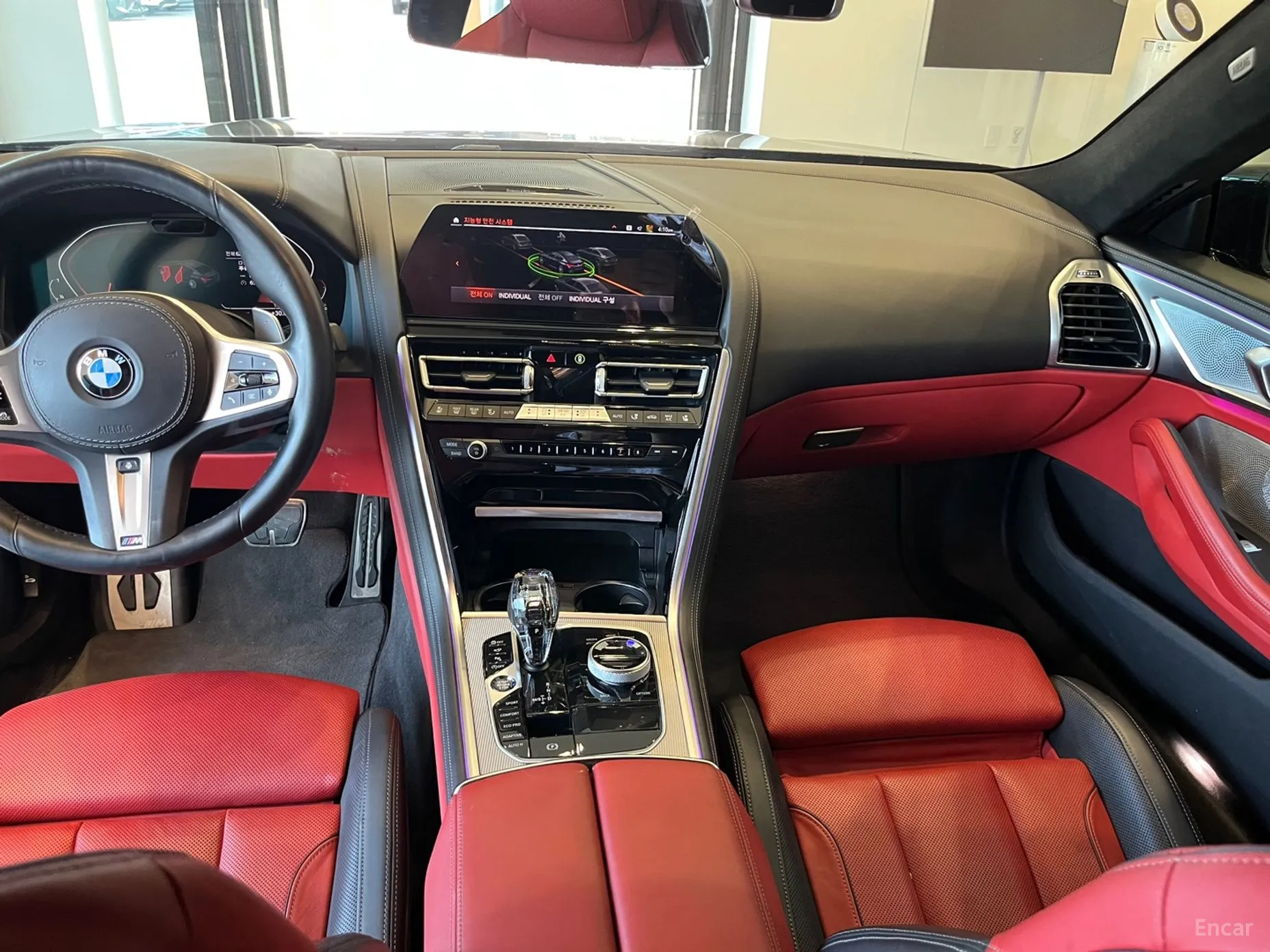 BMW 8-series (G15) превью 4