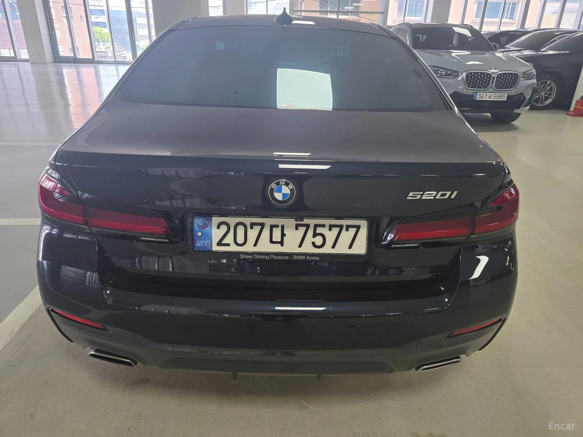 BMW 5 Series (G30) превью 3