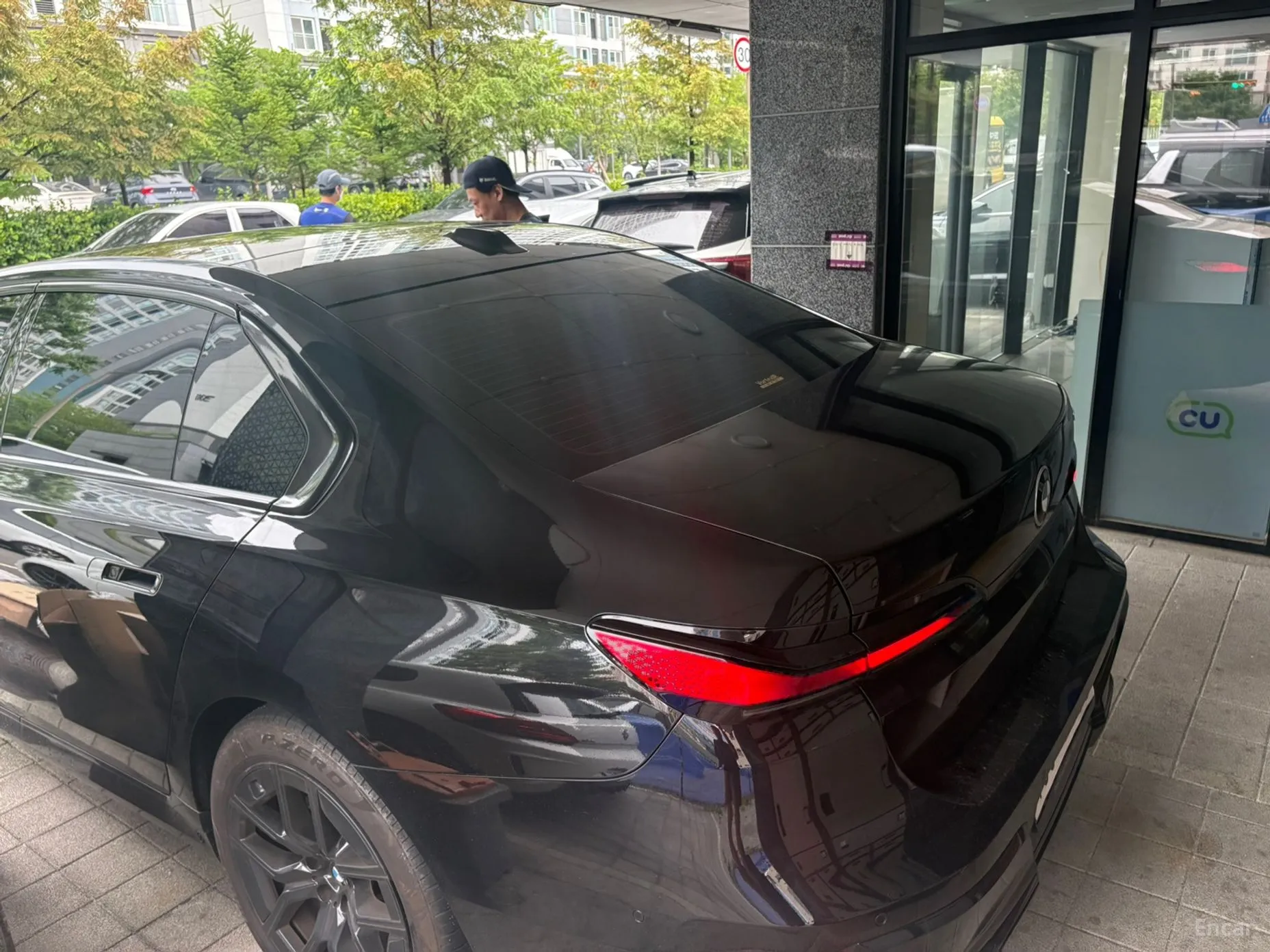 BMW 7 Series (G70) превью 3