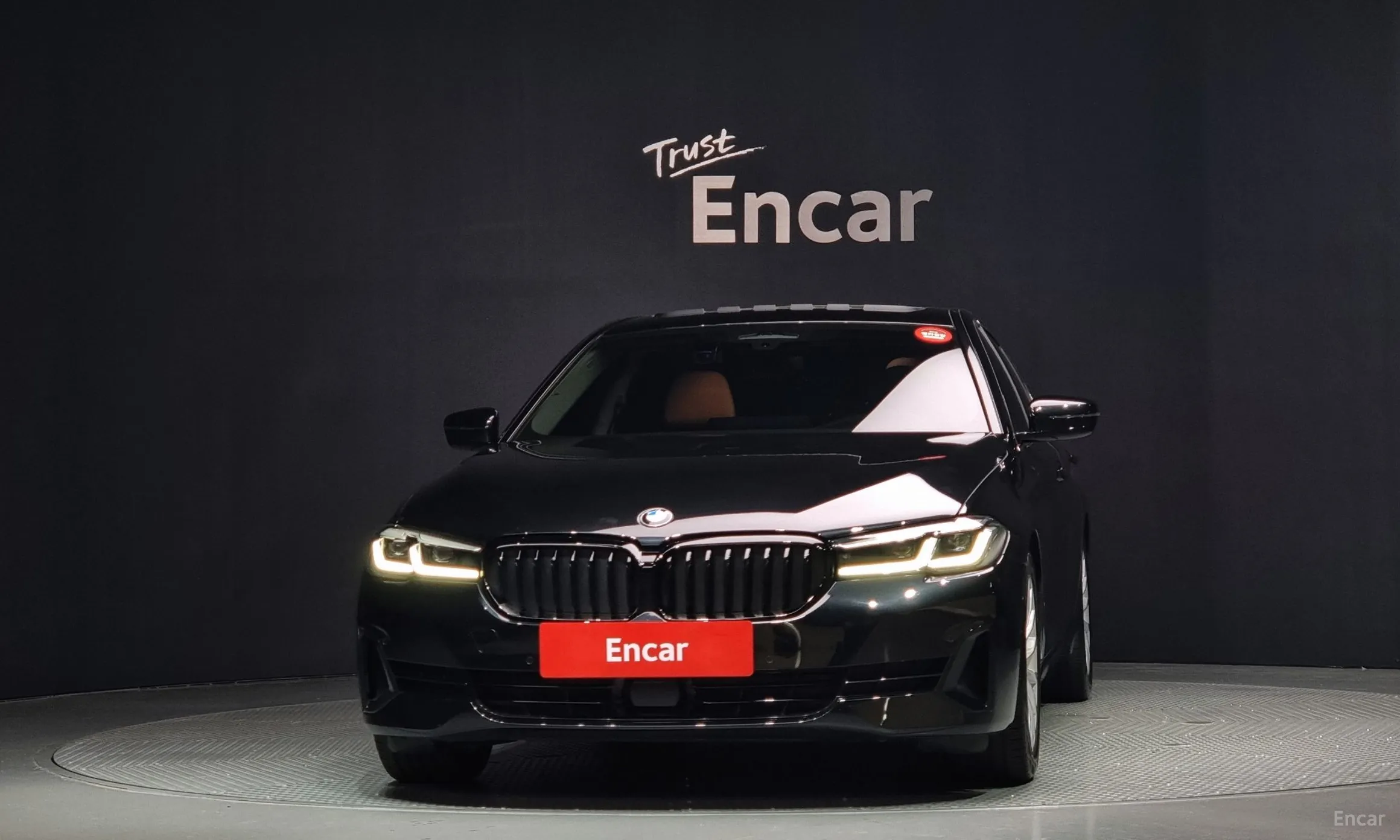 BMW 5 Series (G30) превью 2