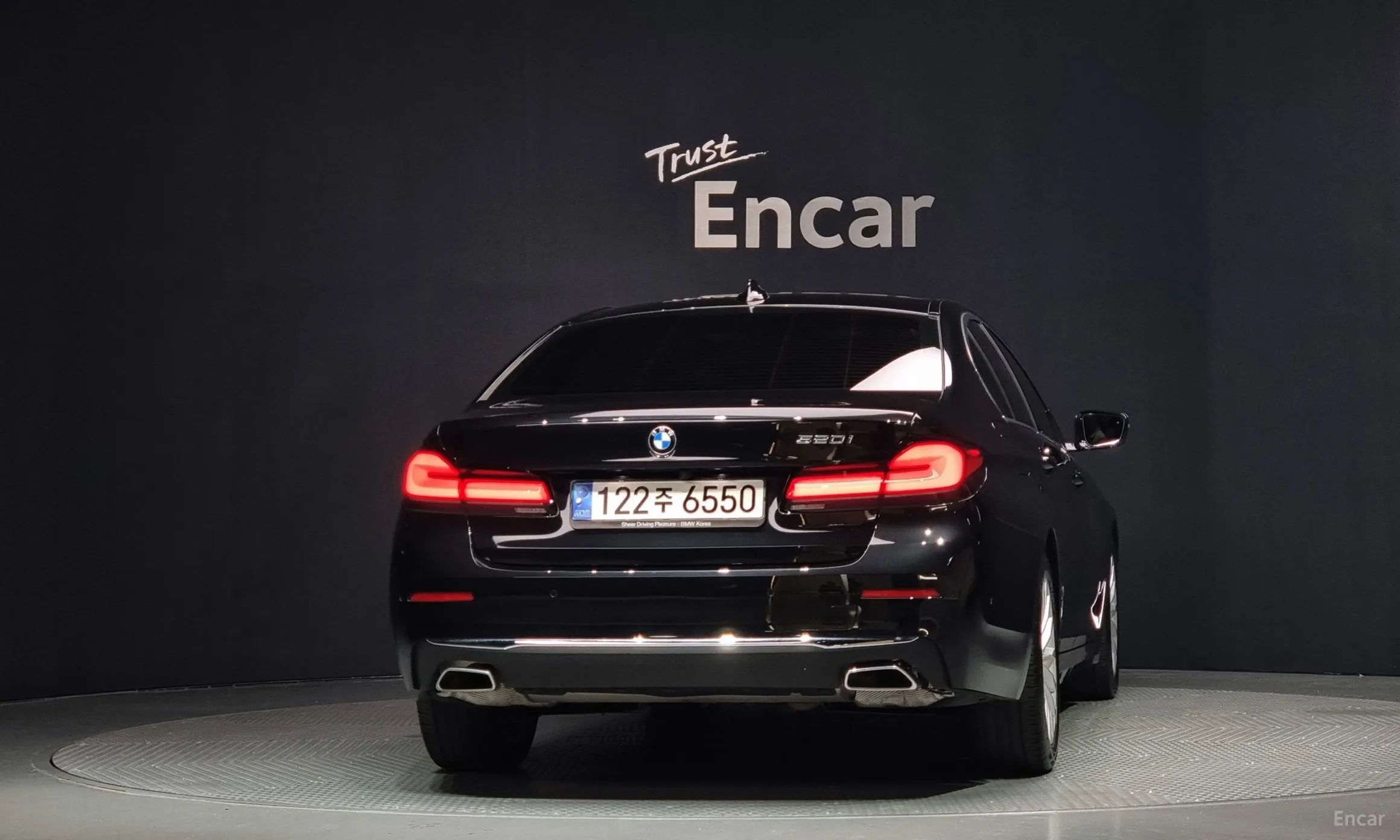 BMW 5 Series (G30) превью 3