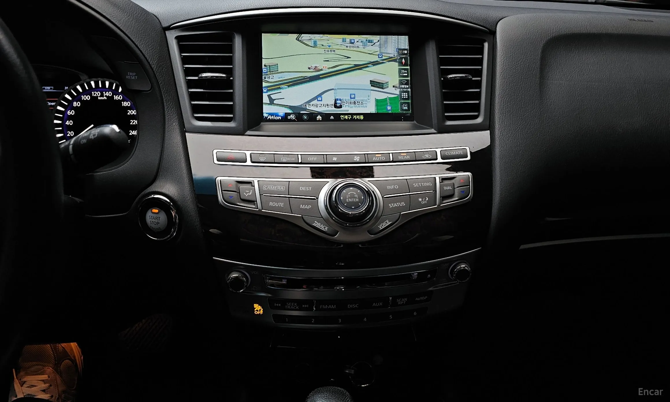 Infiniti QX60 превью 16