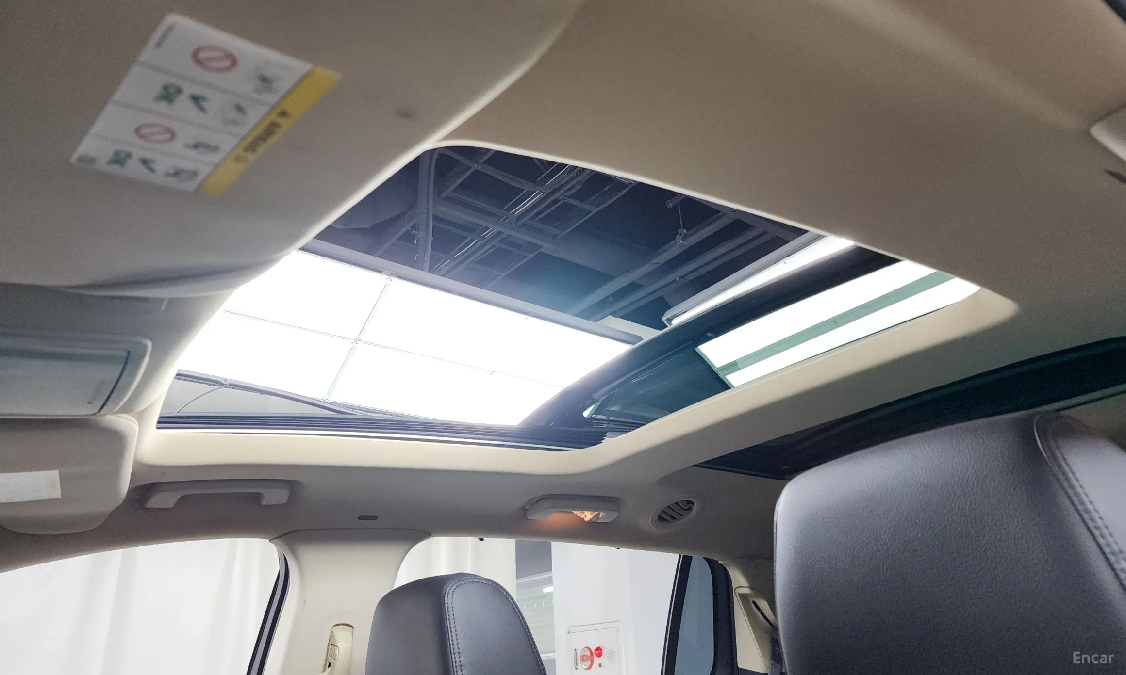 Lincoln MKT превью 18