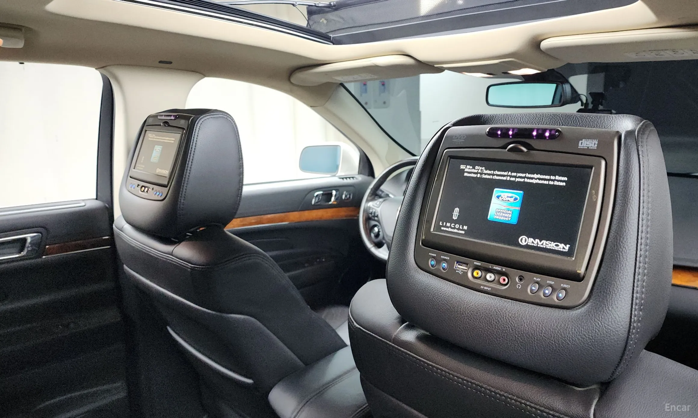 Lincoln MKT превью 19