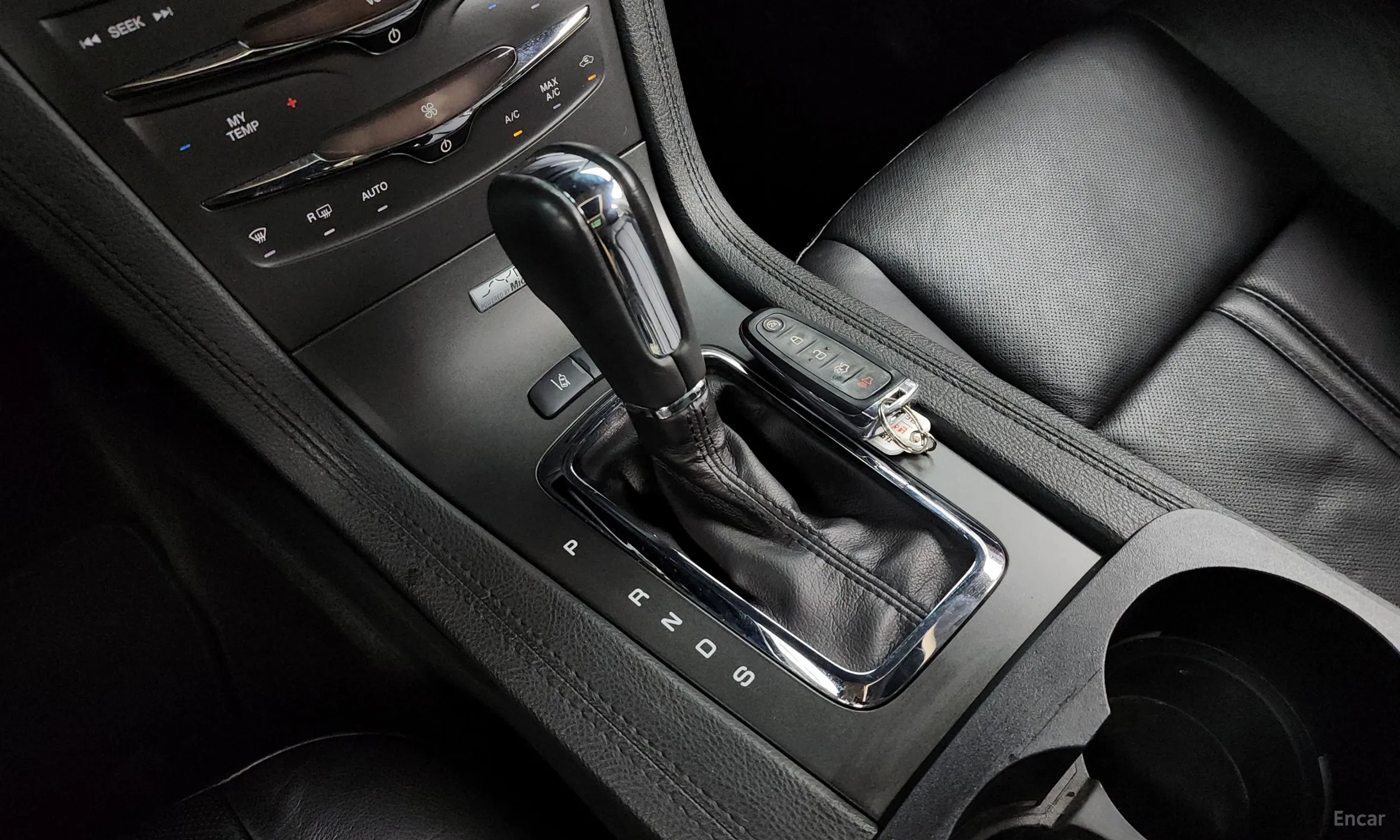 Lincoln MKT превью 9