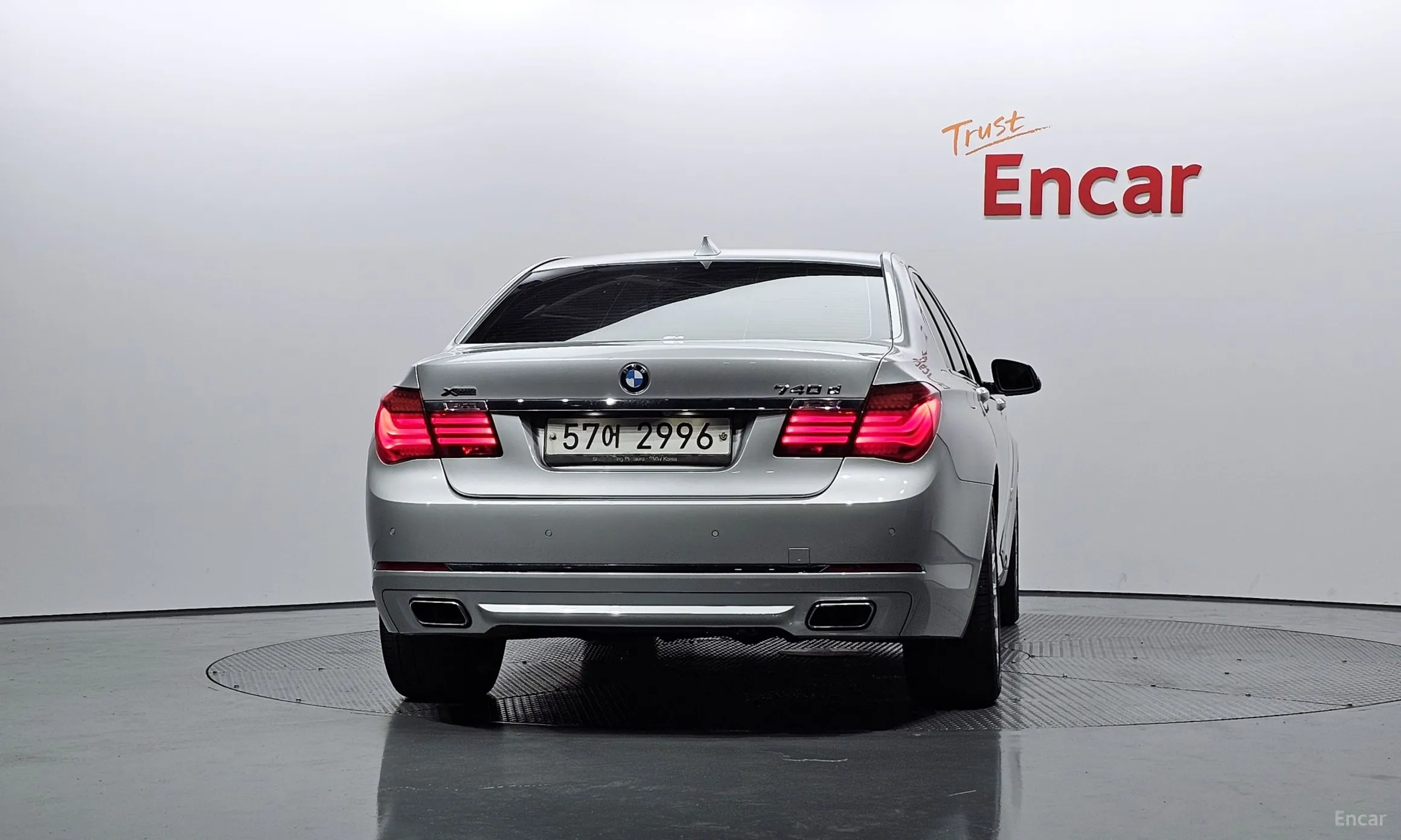 BMW 7 Series (F01) превью 3