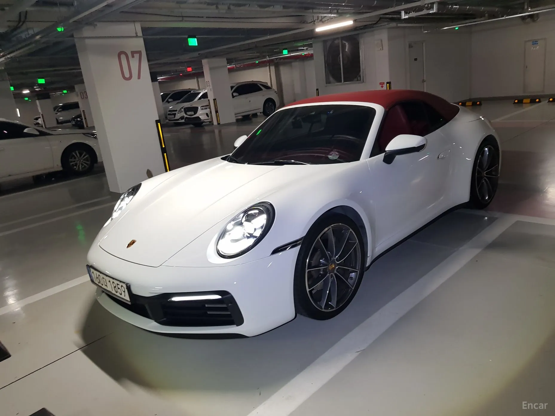 Porsche 911 (992)