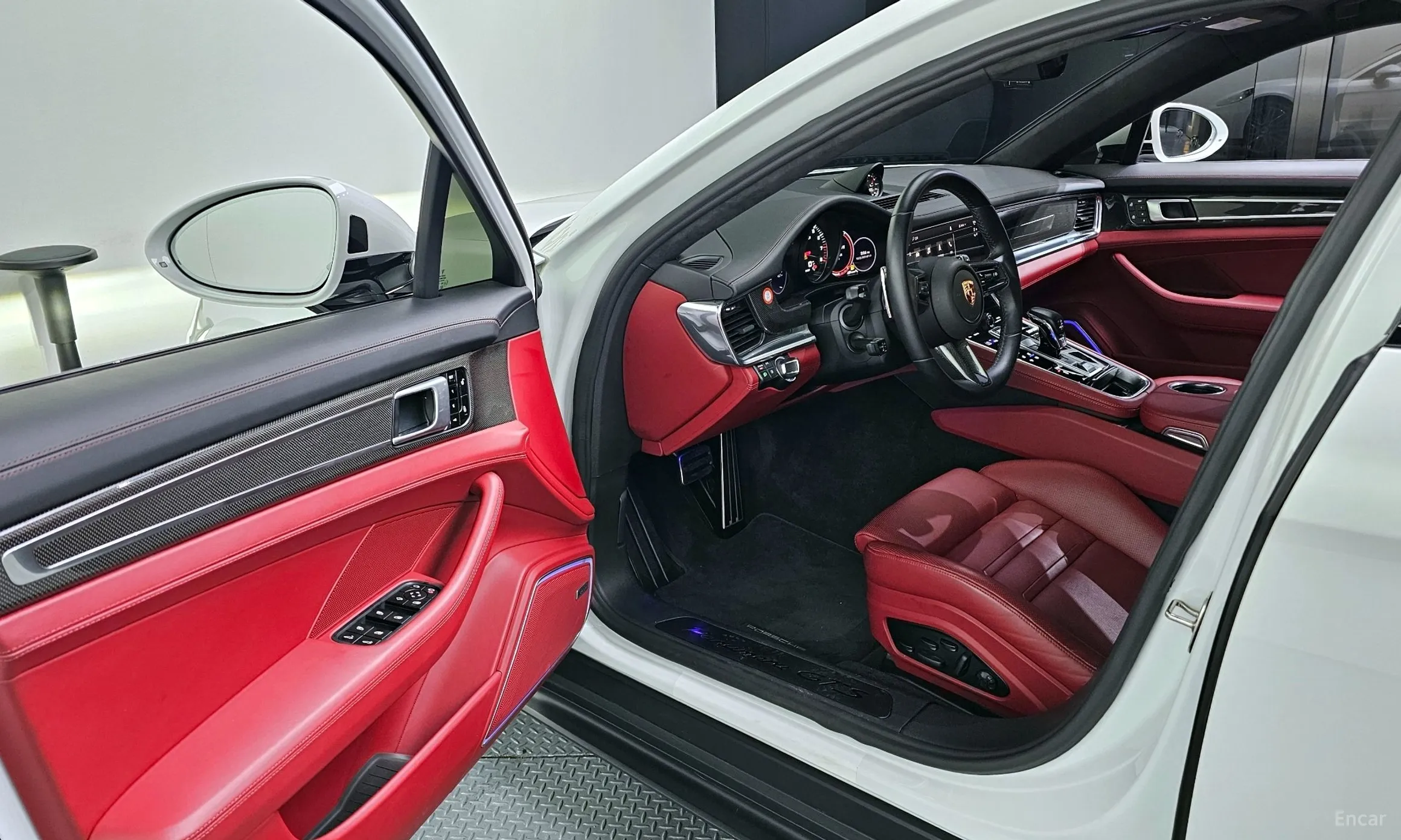 Porsche Panamera (971) превью 10