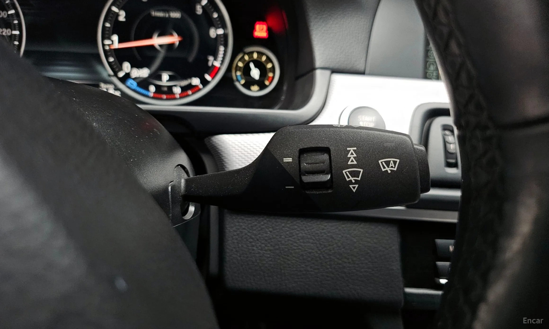 BMW 5 Series (F10) превью 15
