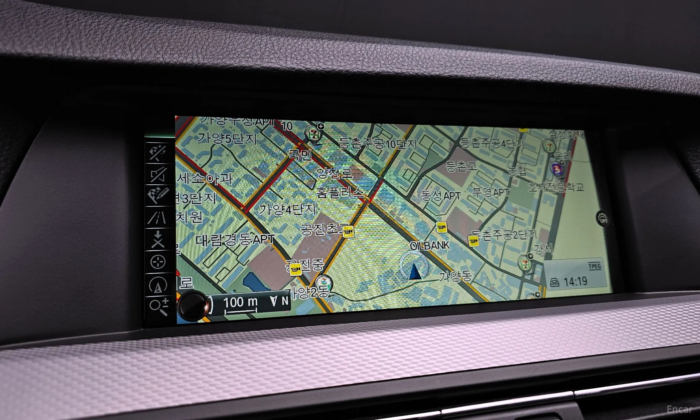BMW 5 Series (F10) превью 16