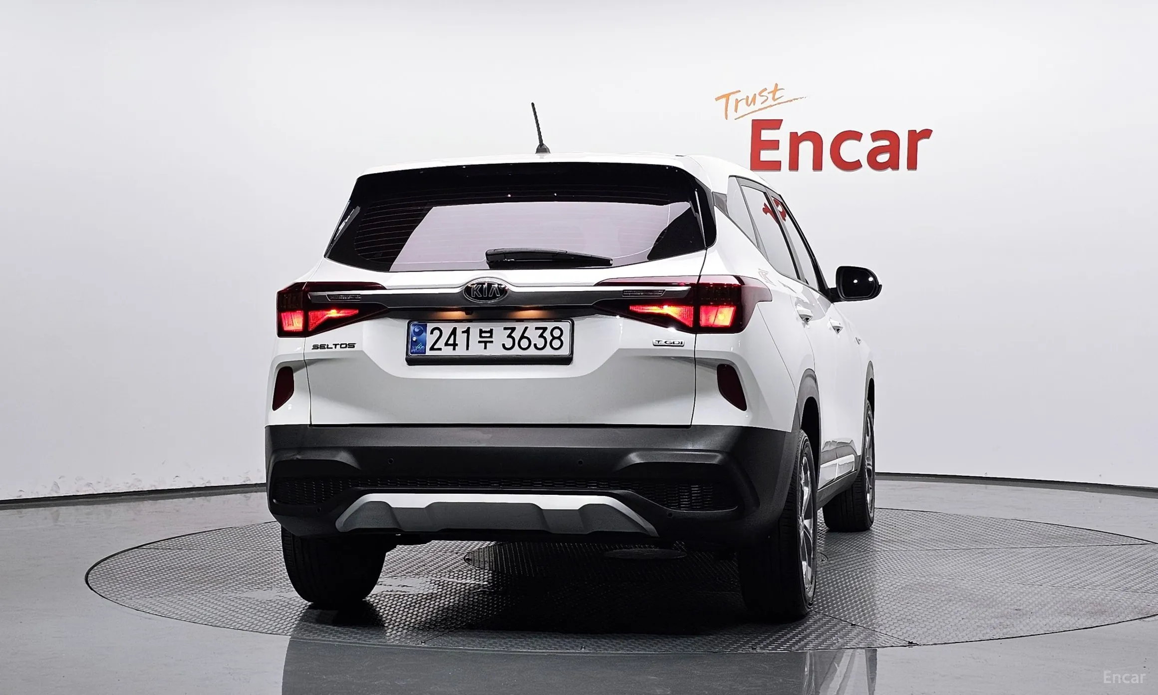 Kia Seltos превью 3