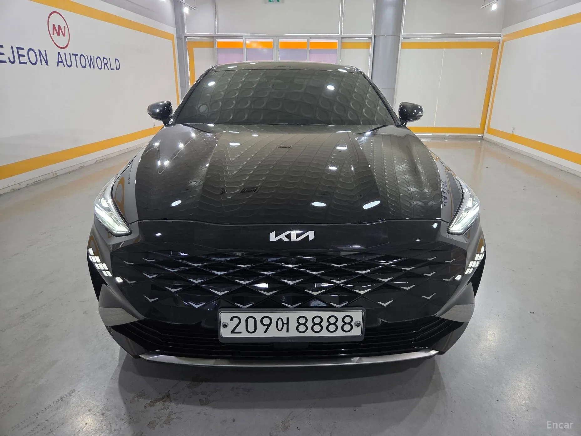 Kia K8