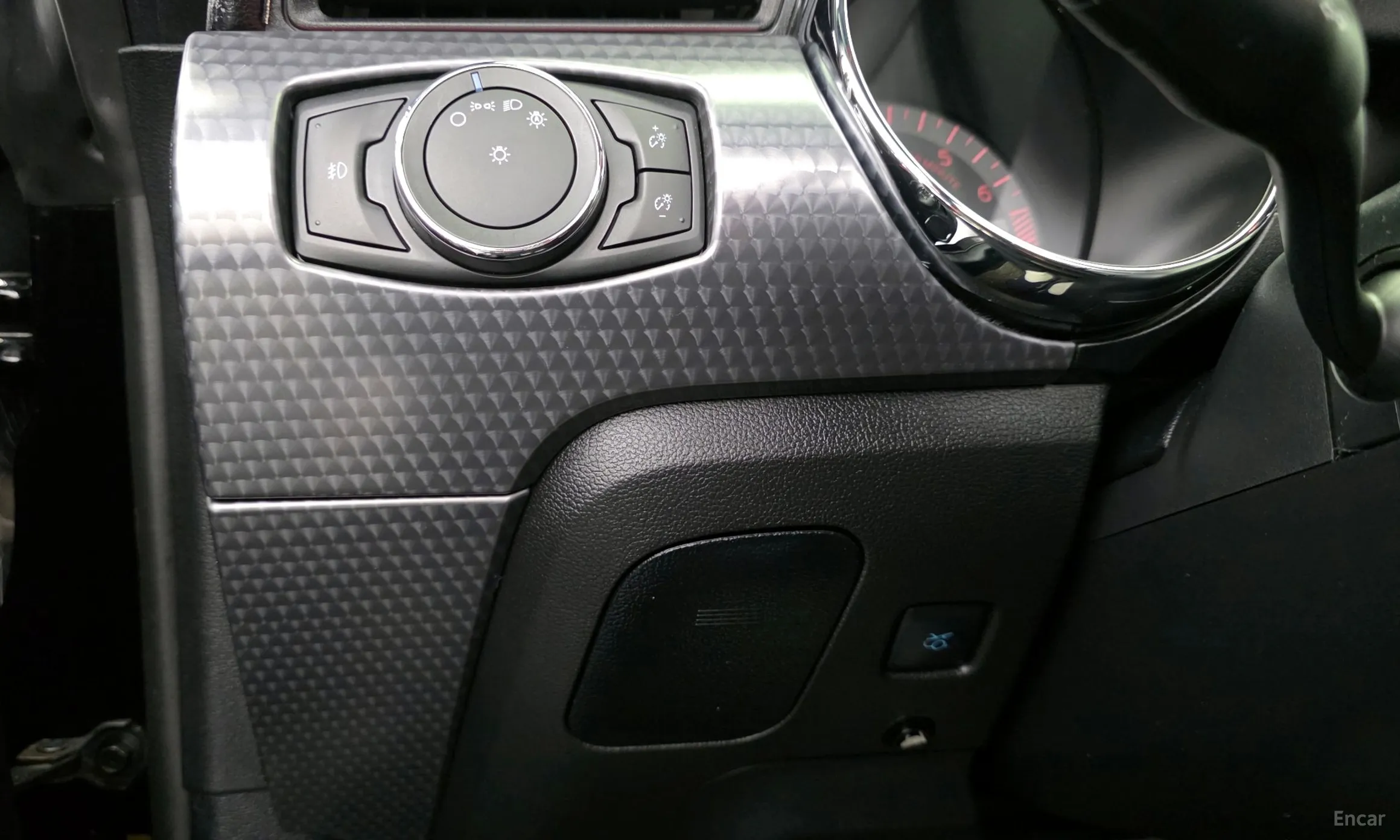 Ford Mustang превью 18
