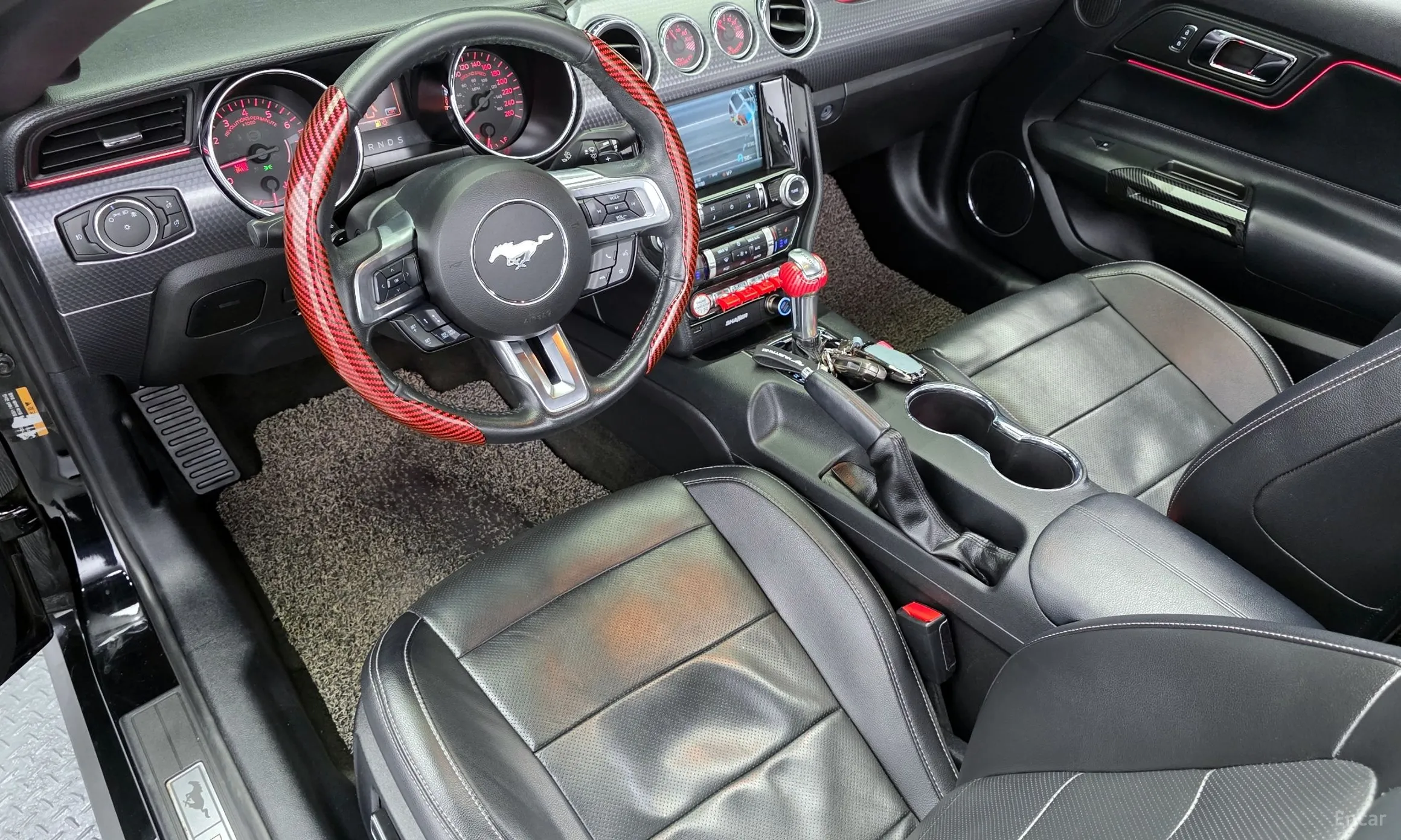 Ford Mustang превью 7