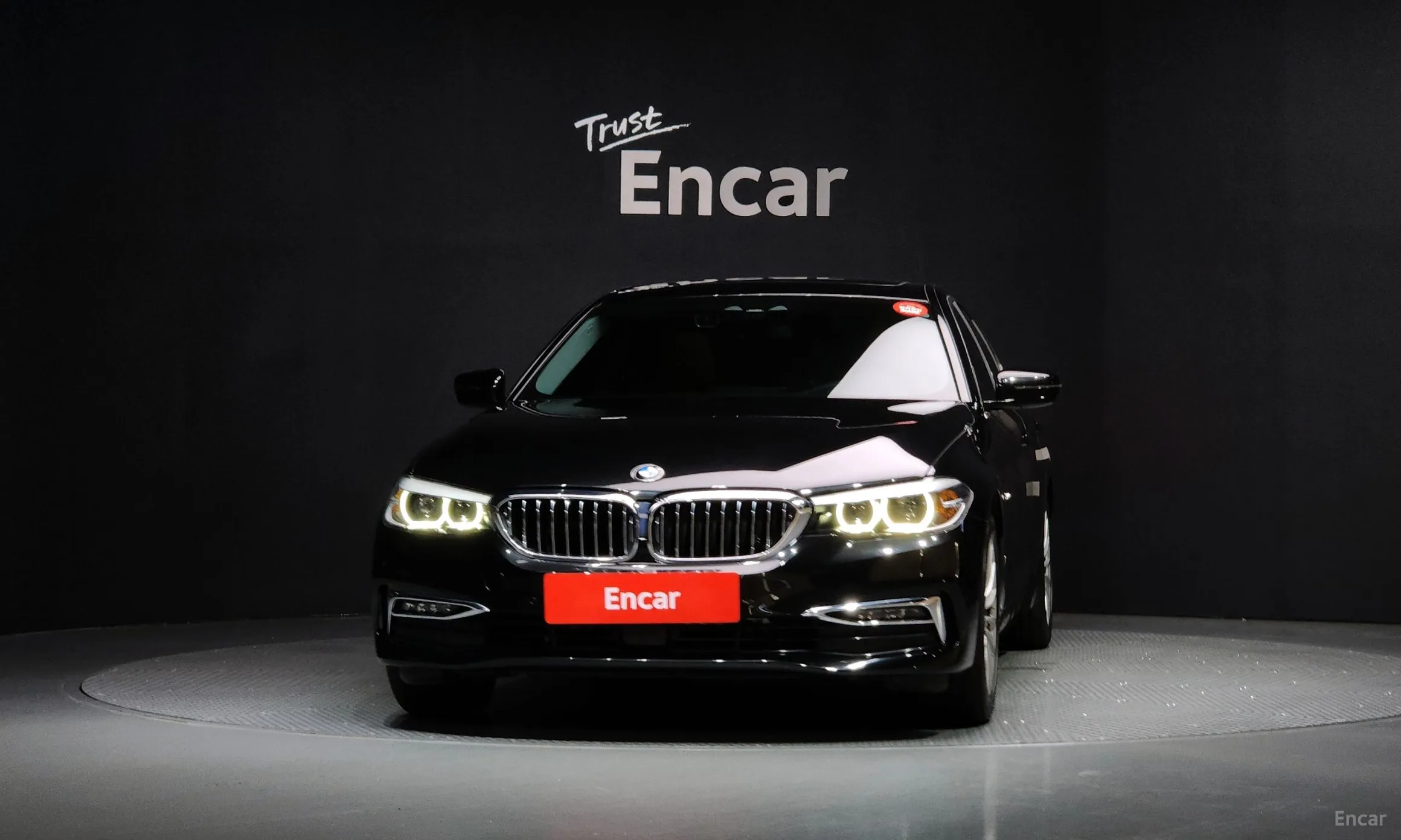 BMW 5 Series (G30) превью 2