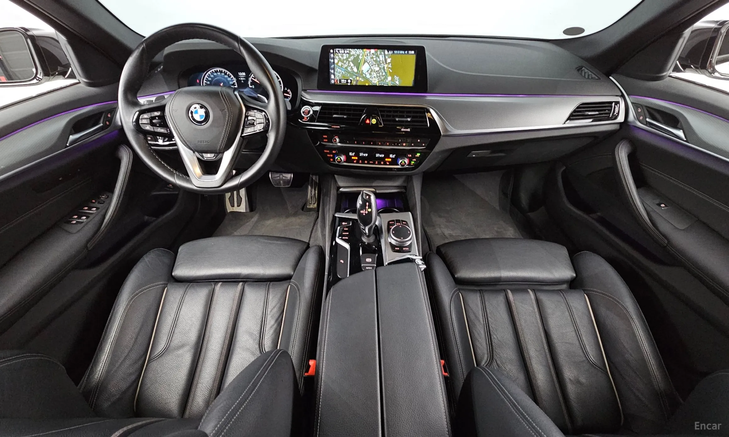 BMW 5 Series (G30) превью 4