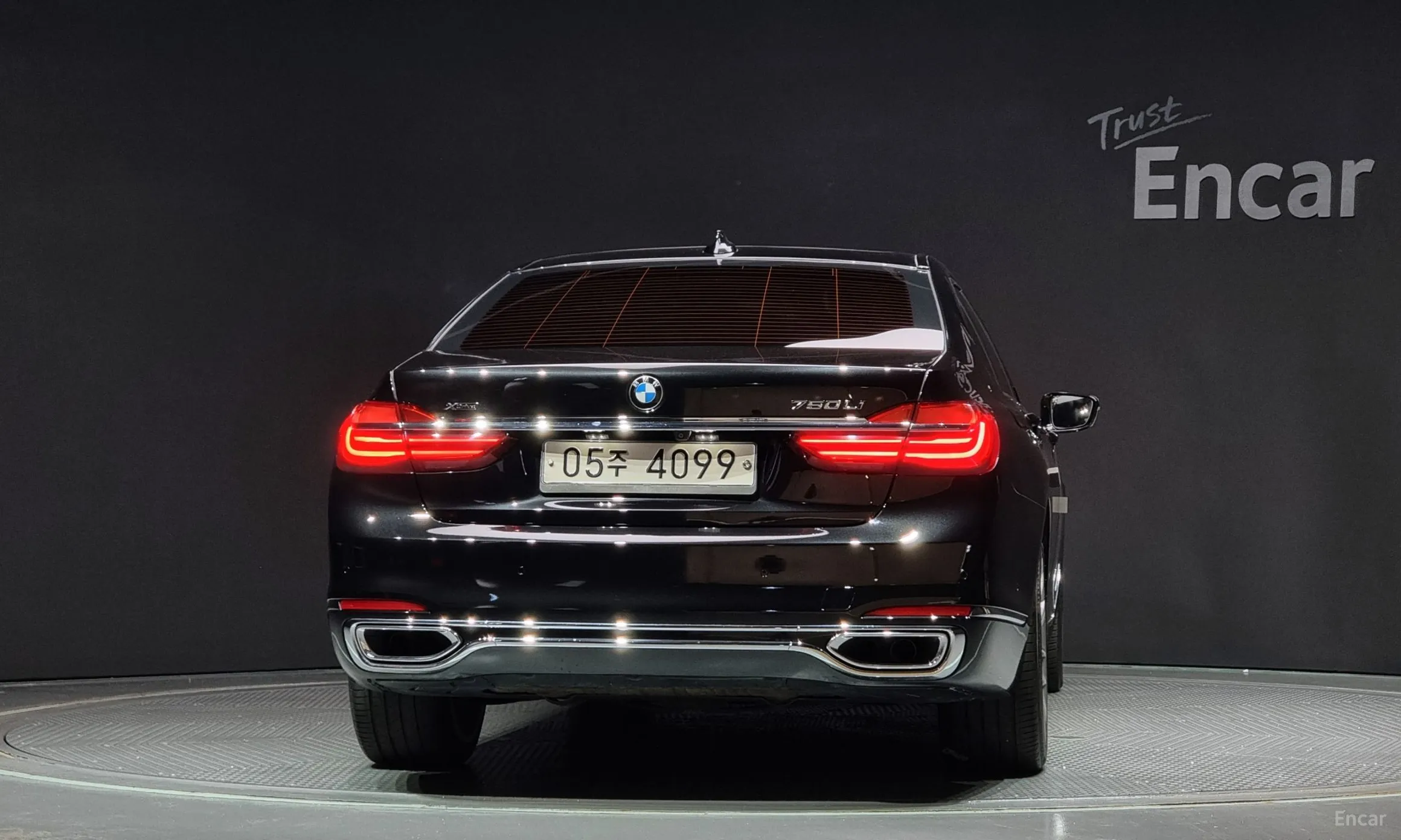 BMW 7 Series (G11) превью 3
