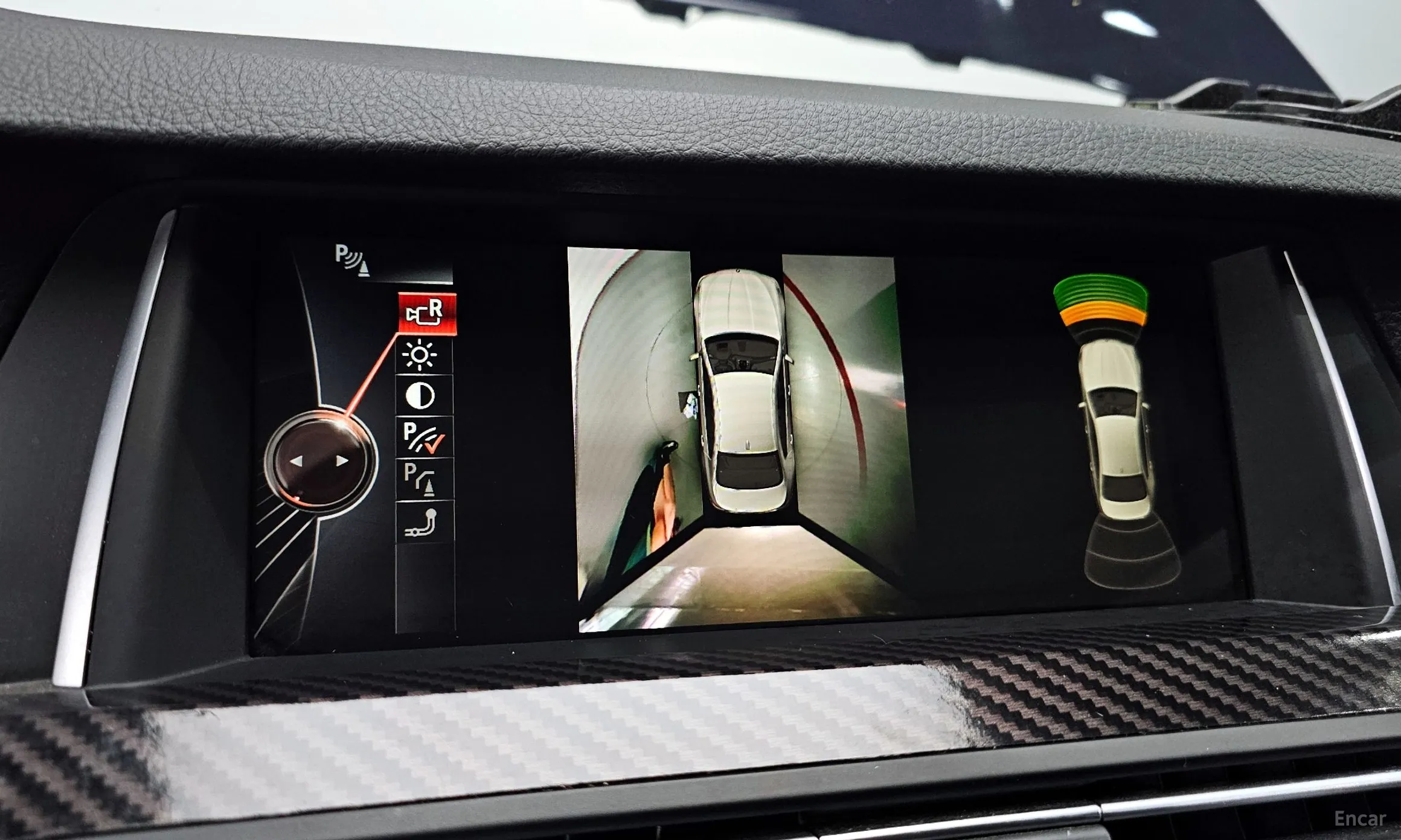 BMW 5 Series (F10) превью 17