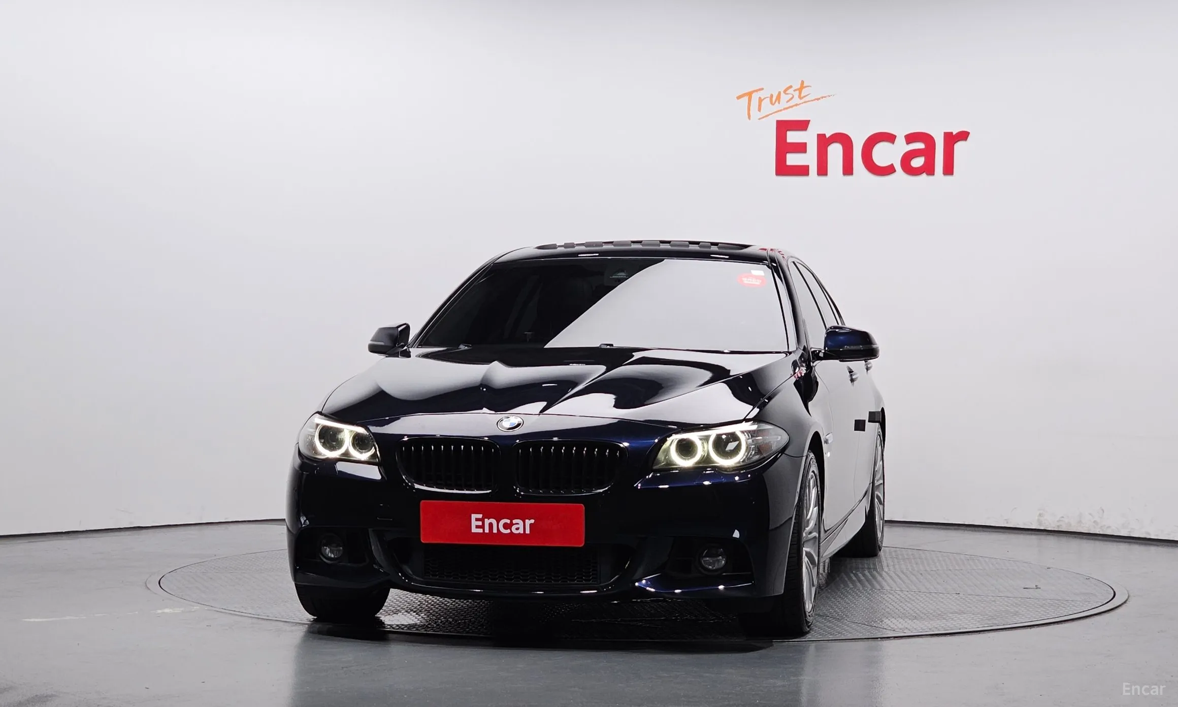 BMW 5 Series (F10) превью 3