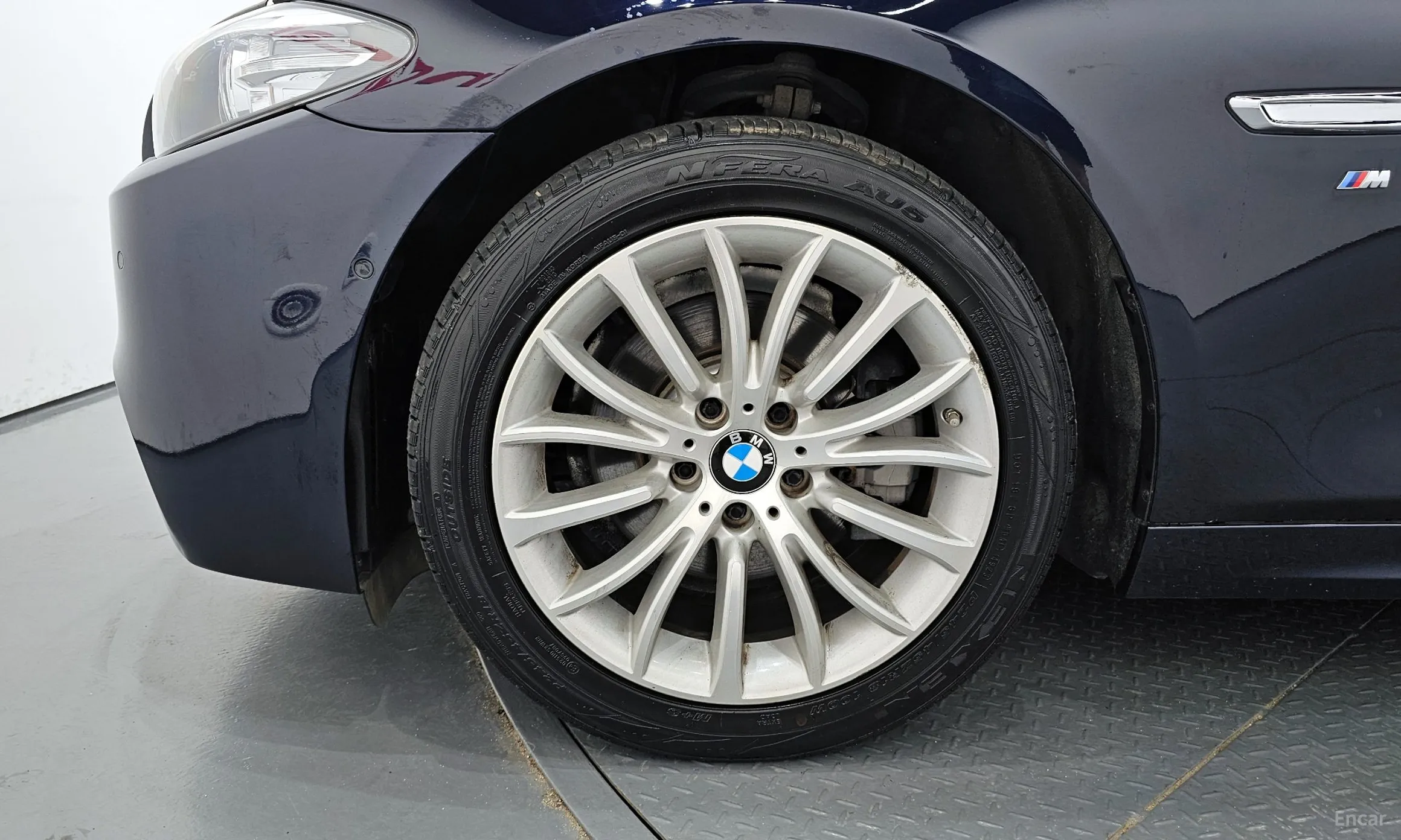 BMW 5 Series (F10) превью 5
