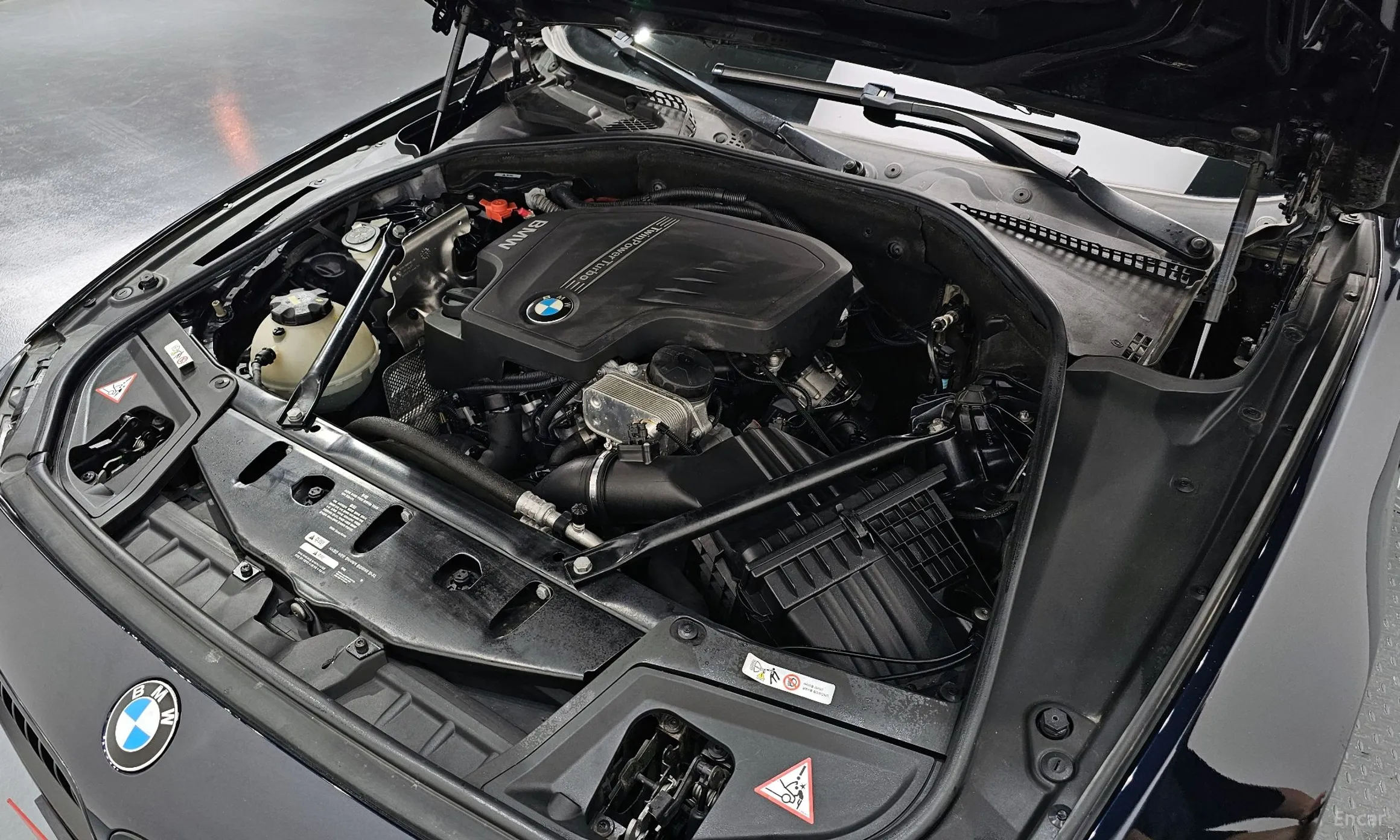BMW 5 Series (F10) превью 6