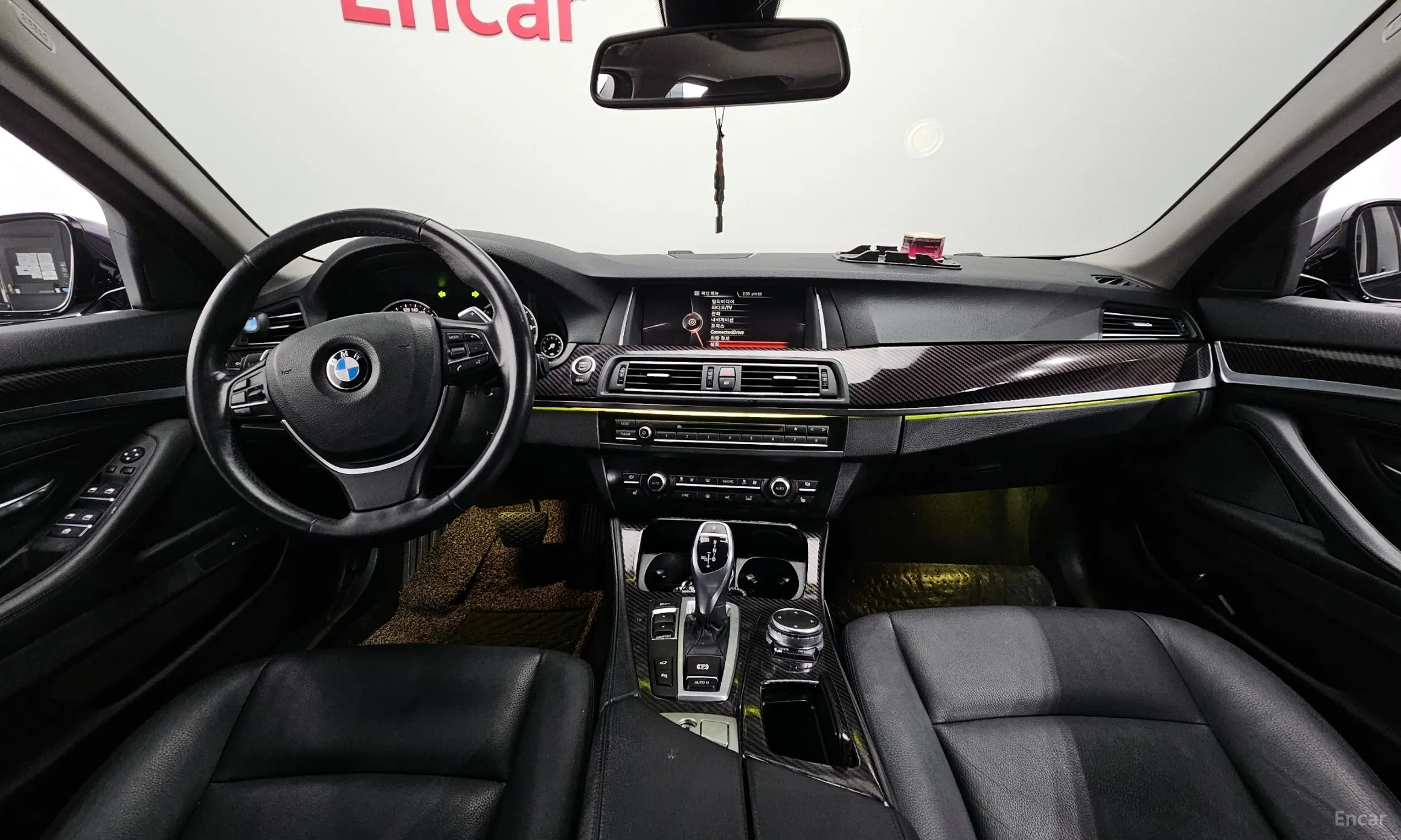 BMW 5 Series (F10) превью 7