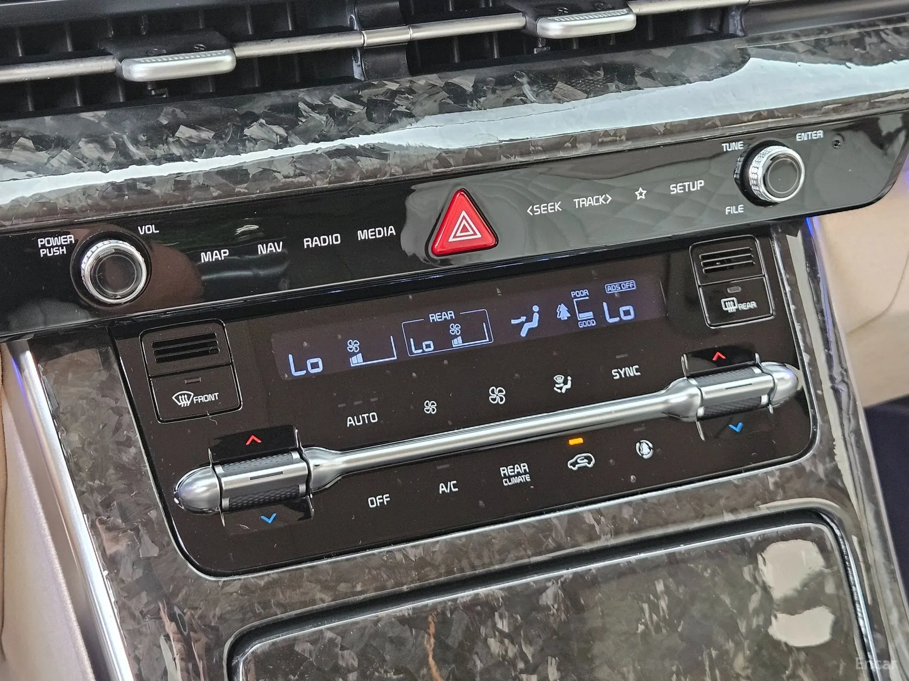 Kia Carnival Gen 4 превью 4