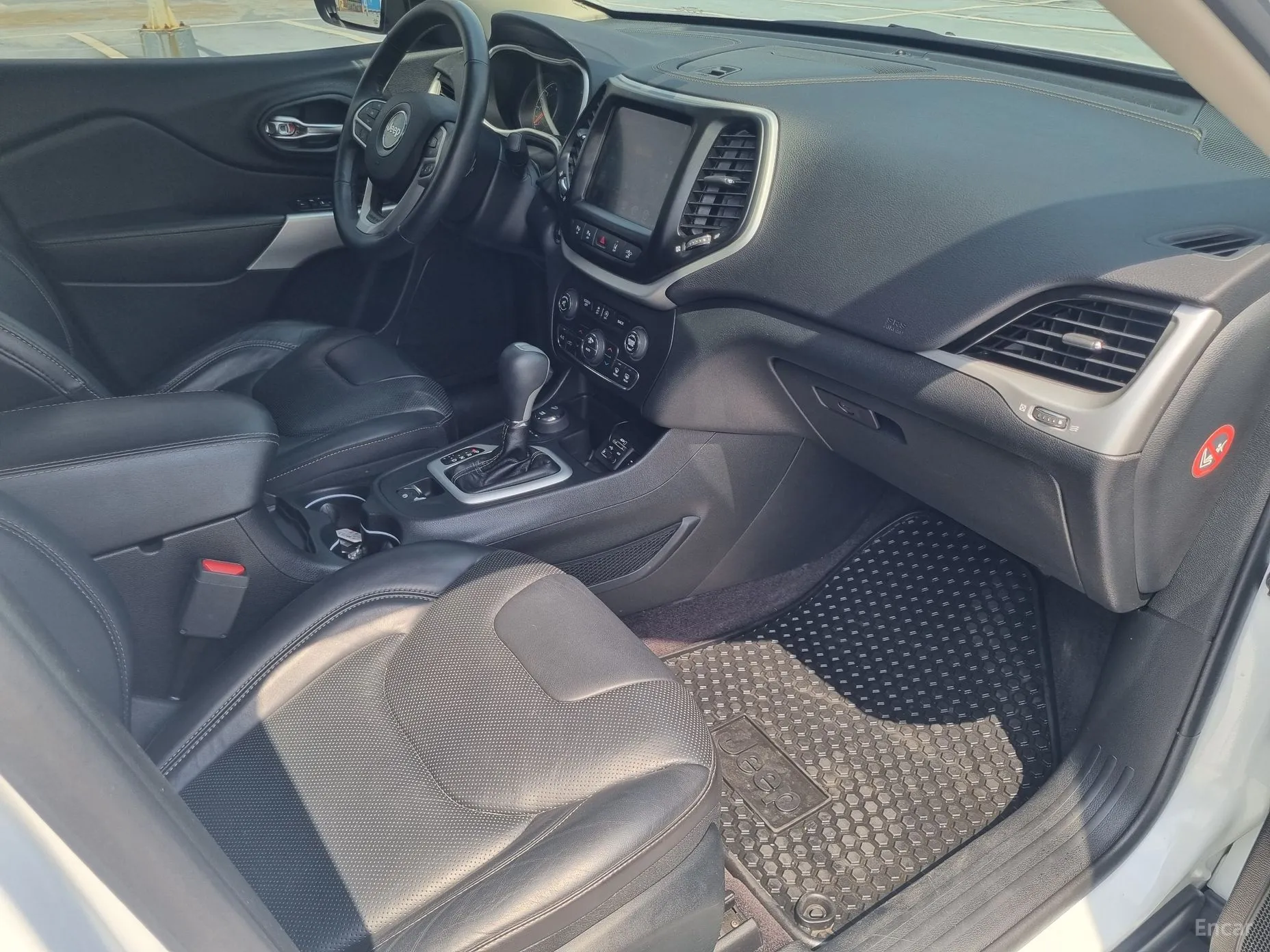 Jeep Cherokee (KL) превью 15