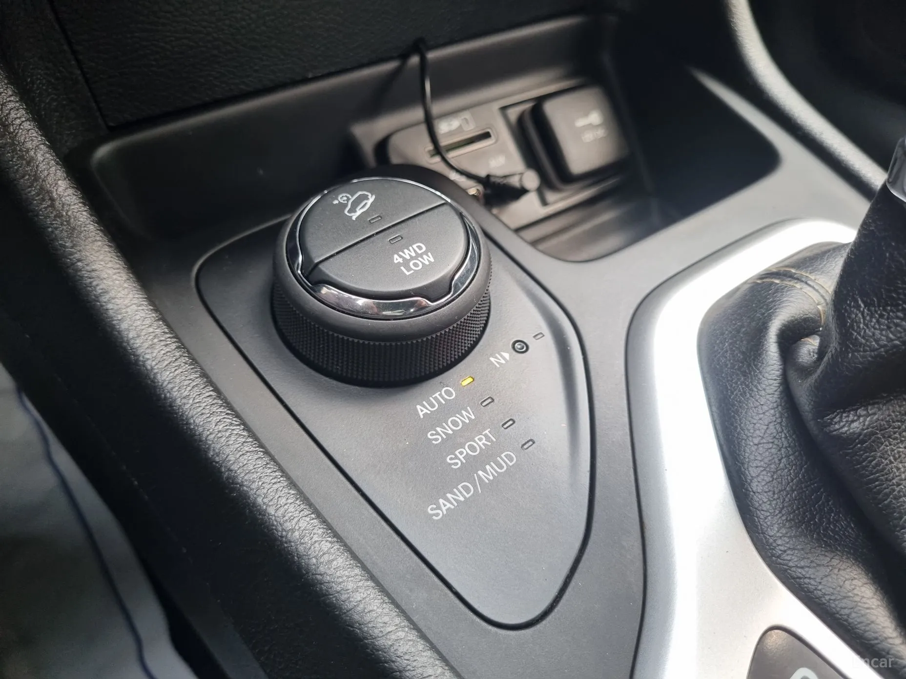 Jeep Cherokee (KL) превью 18