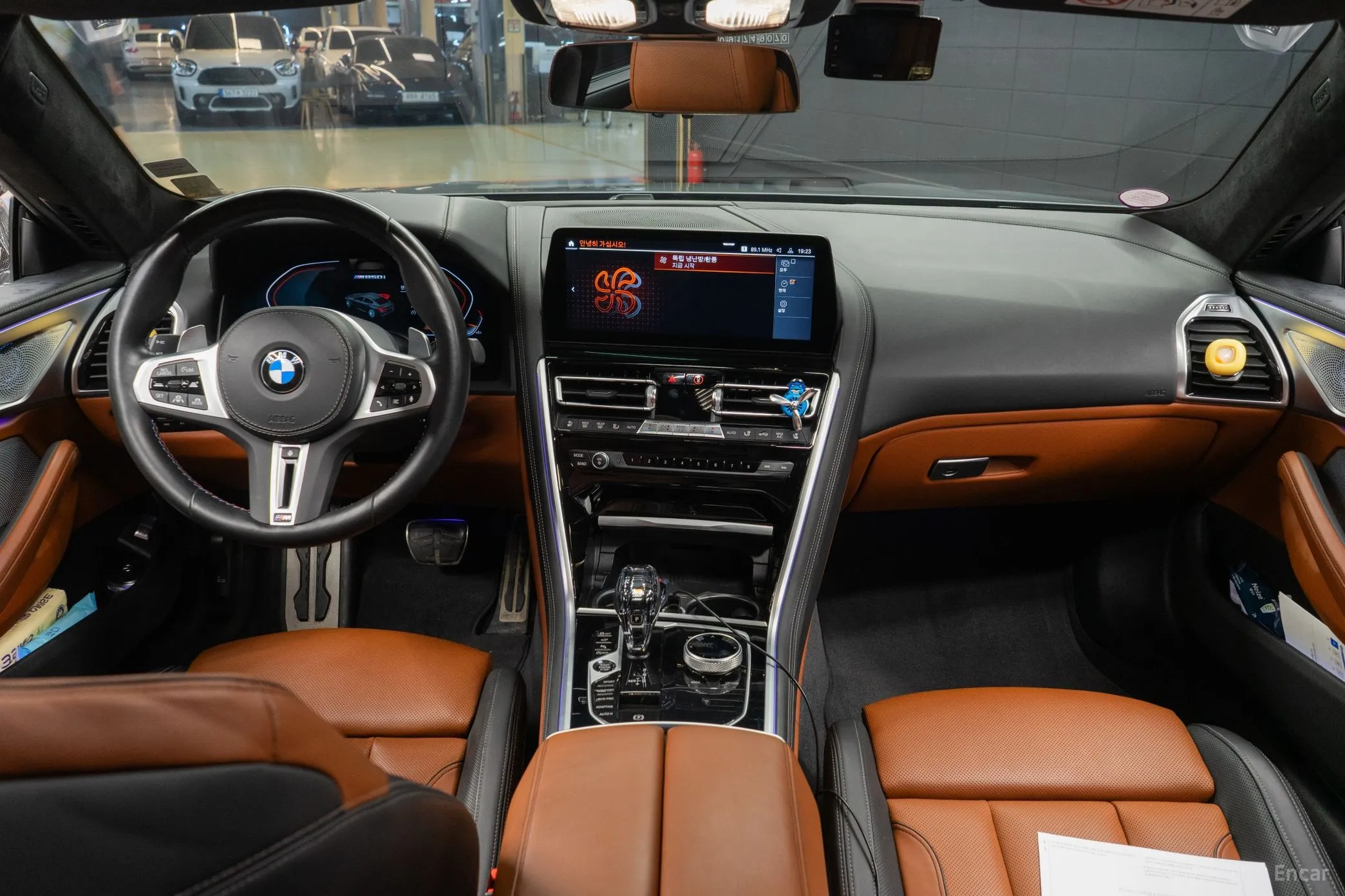 BMW 8-series (G15) превью 4