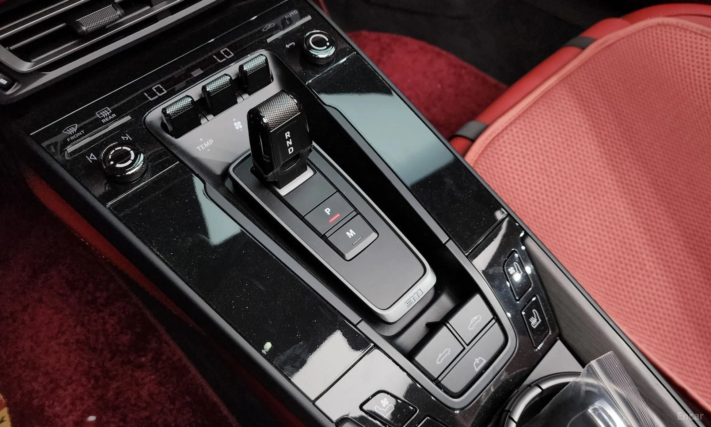 Porsche 911 (992) превью 9