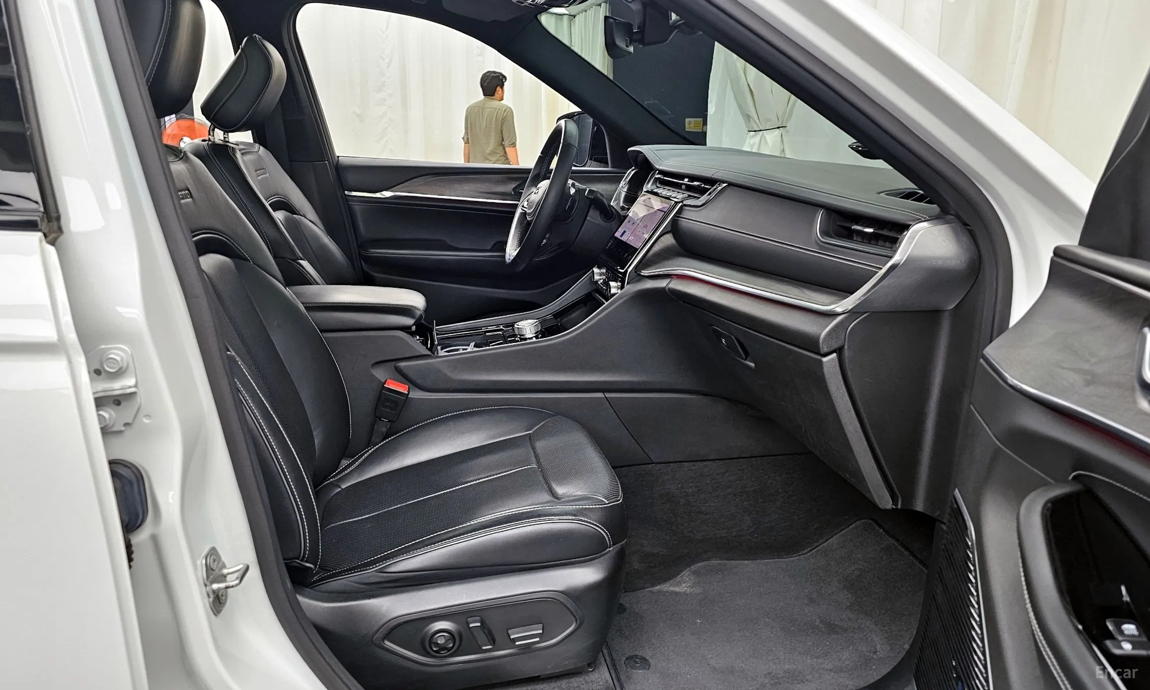 Jeep Grand Cherokee (WL) превью 11