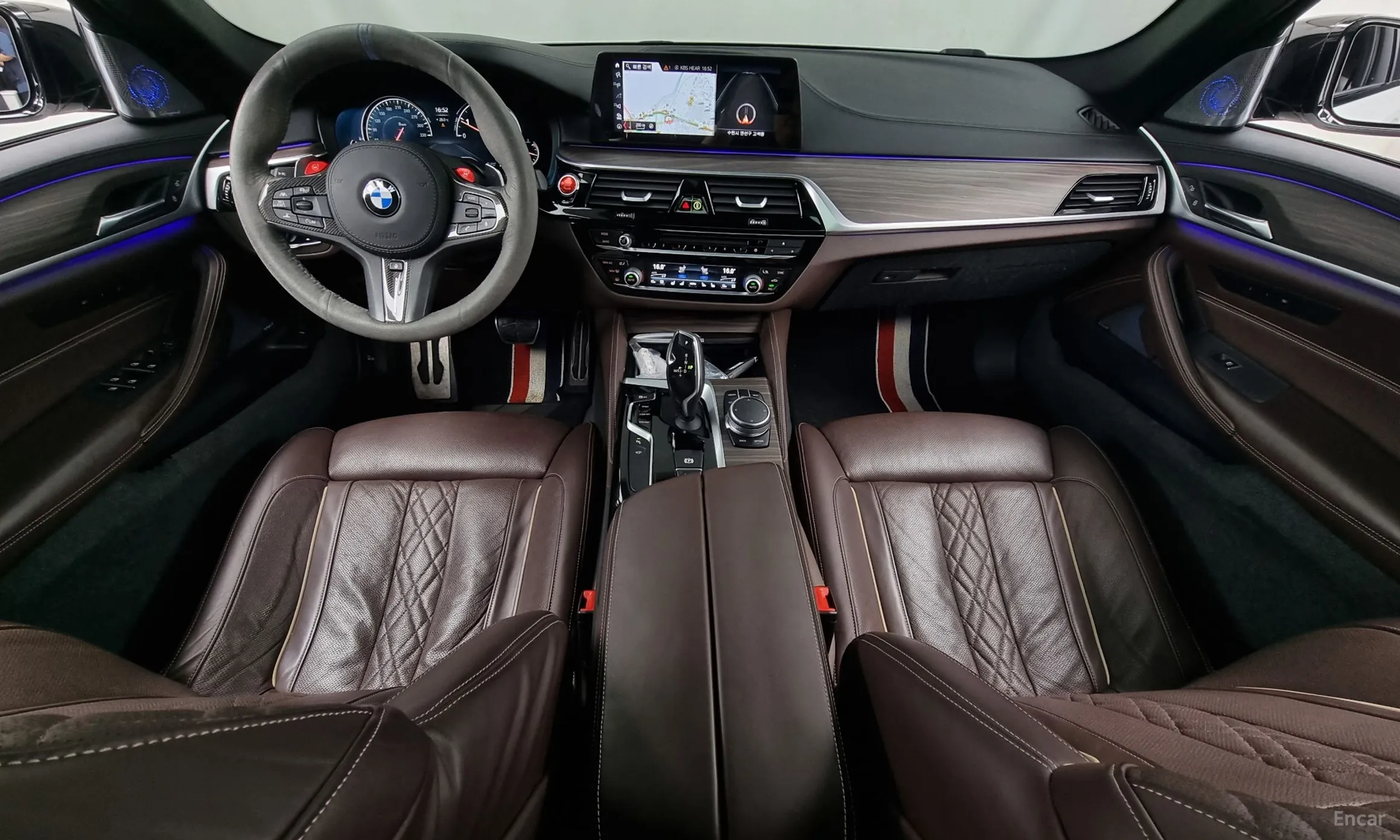 BMW 5 Series (G30) превью 4