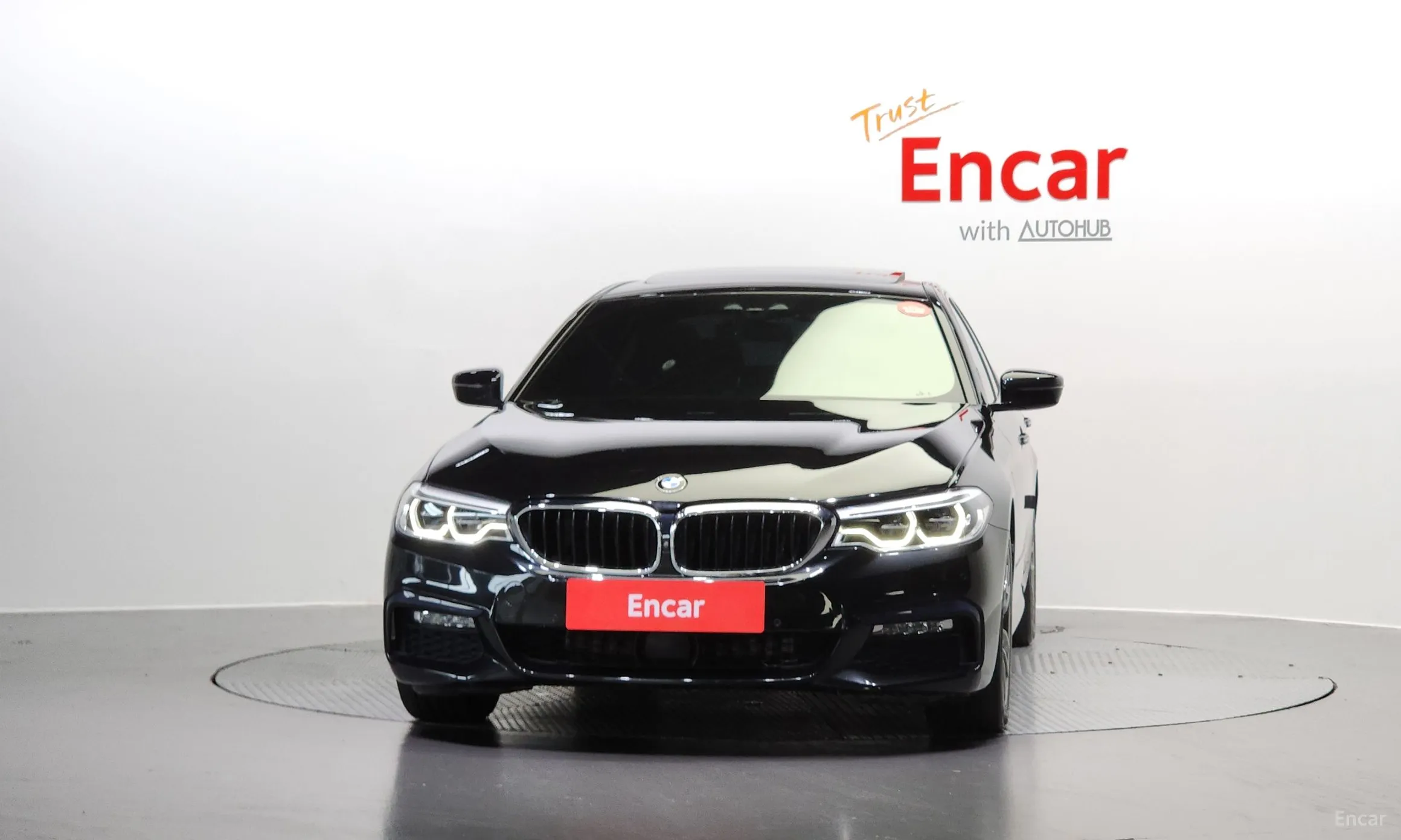 BMW 5 Series (G30) превью 2