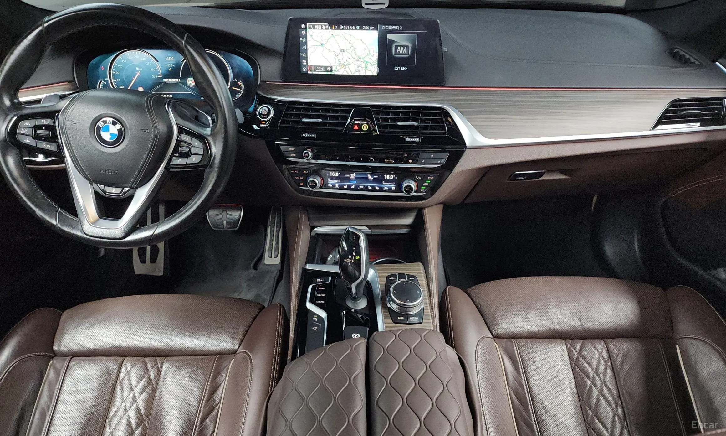 BMW 5 Series (G30) превью 4