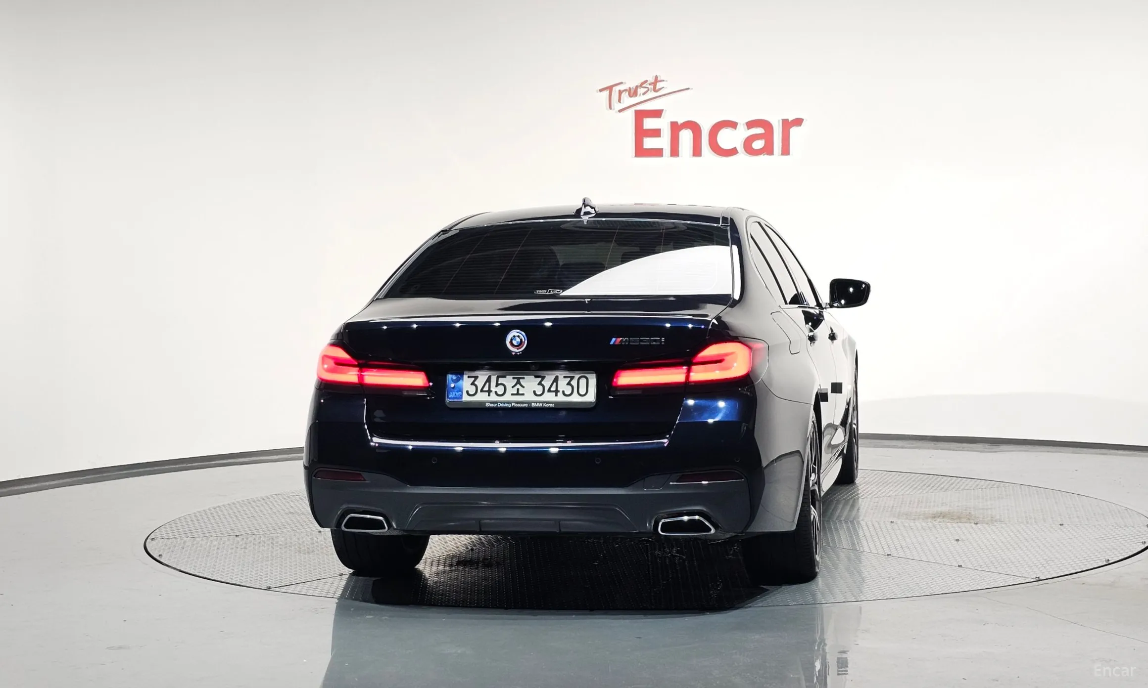 BMW 5 Series (G30) превью 3