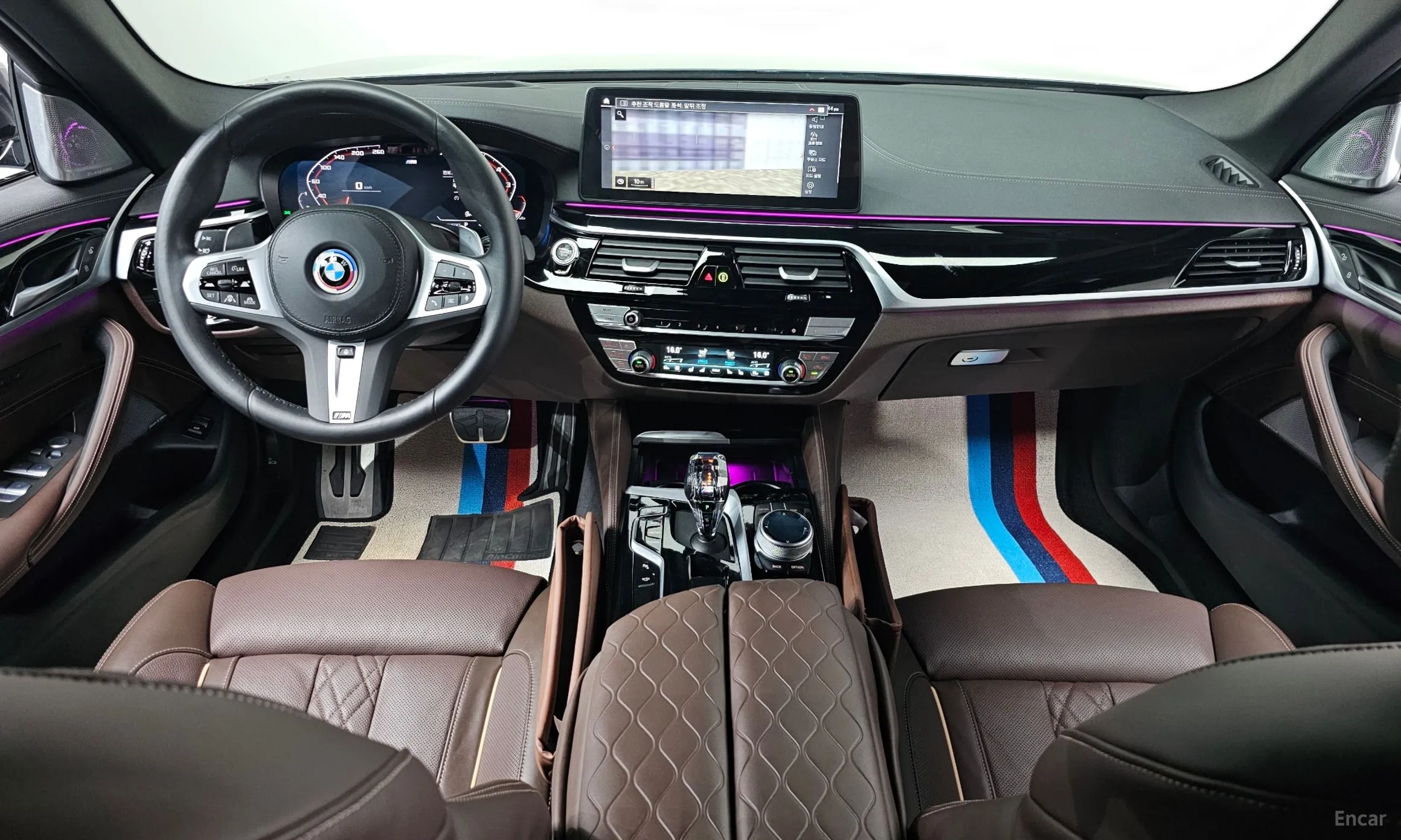 BMW 5 Series (G30) превью 4