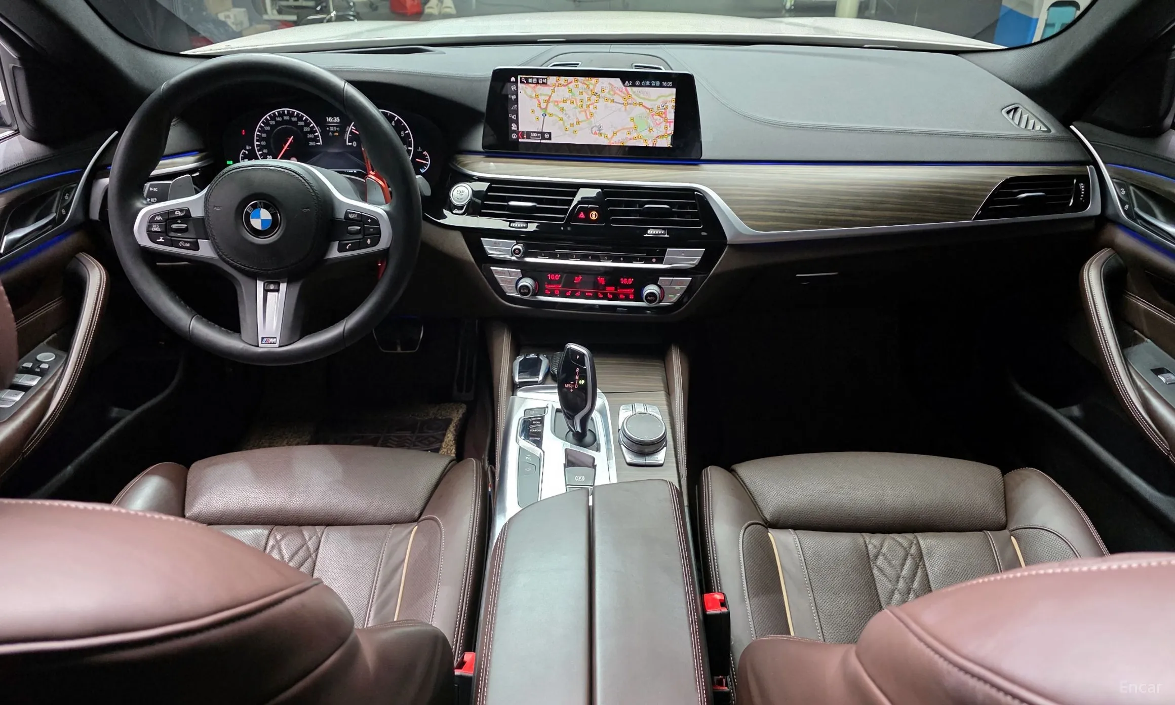 BMW 5 Series (G30) превью 4