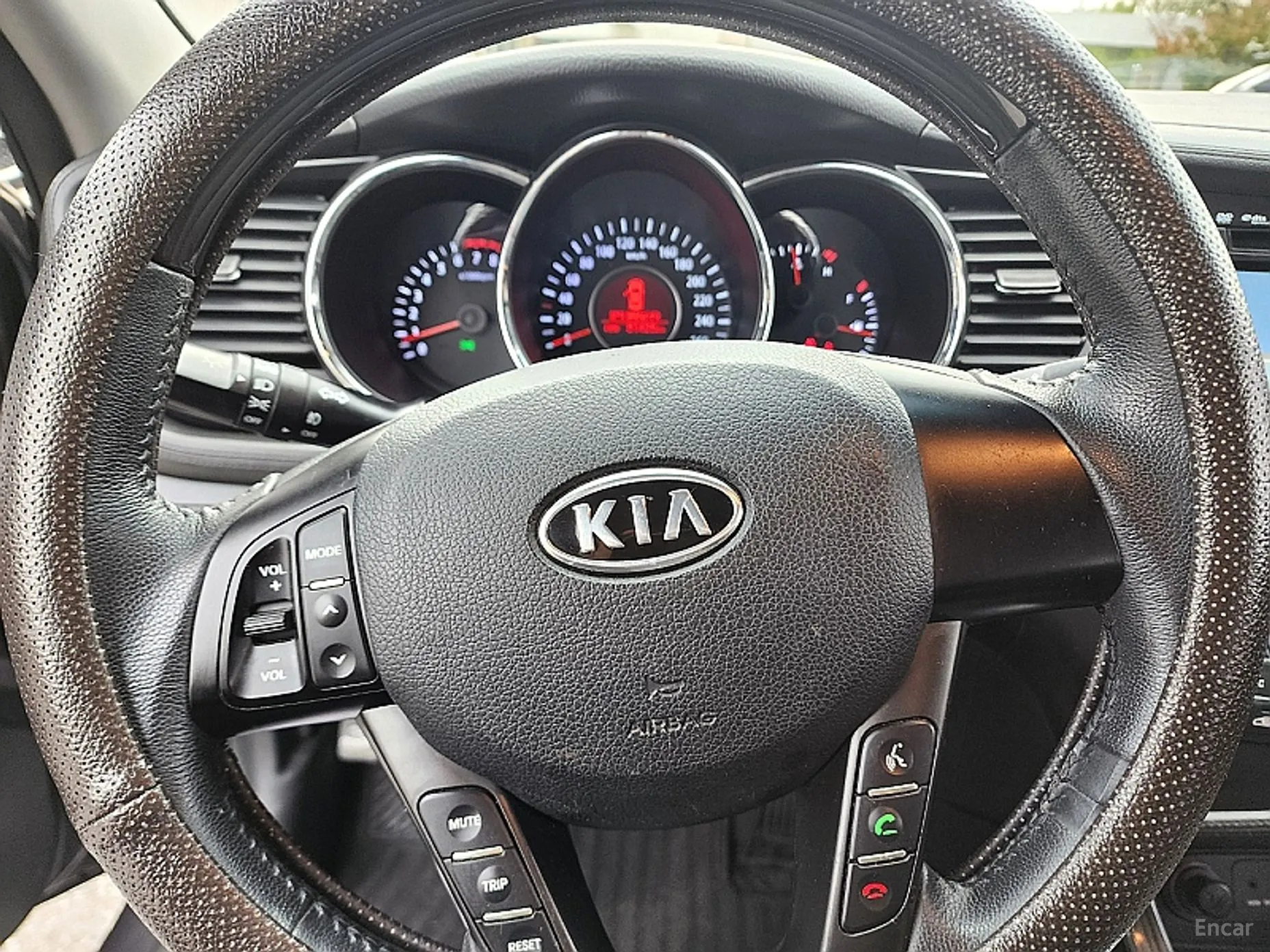 Kia K5 превью 4