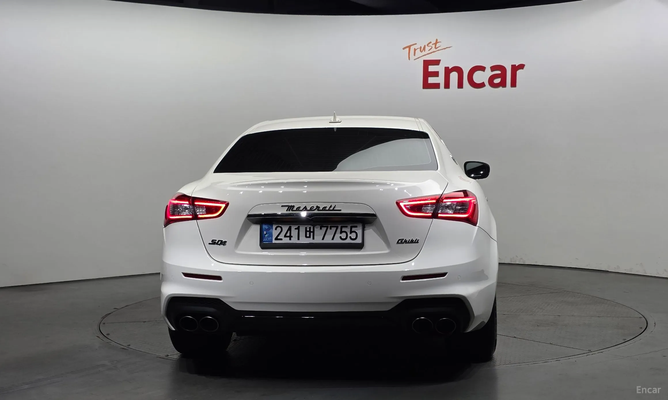 Maserati Ghibli превью 4