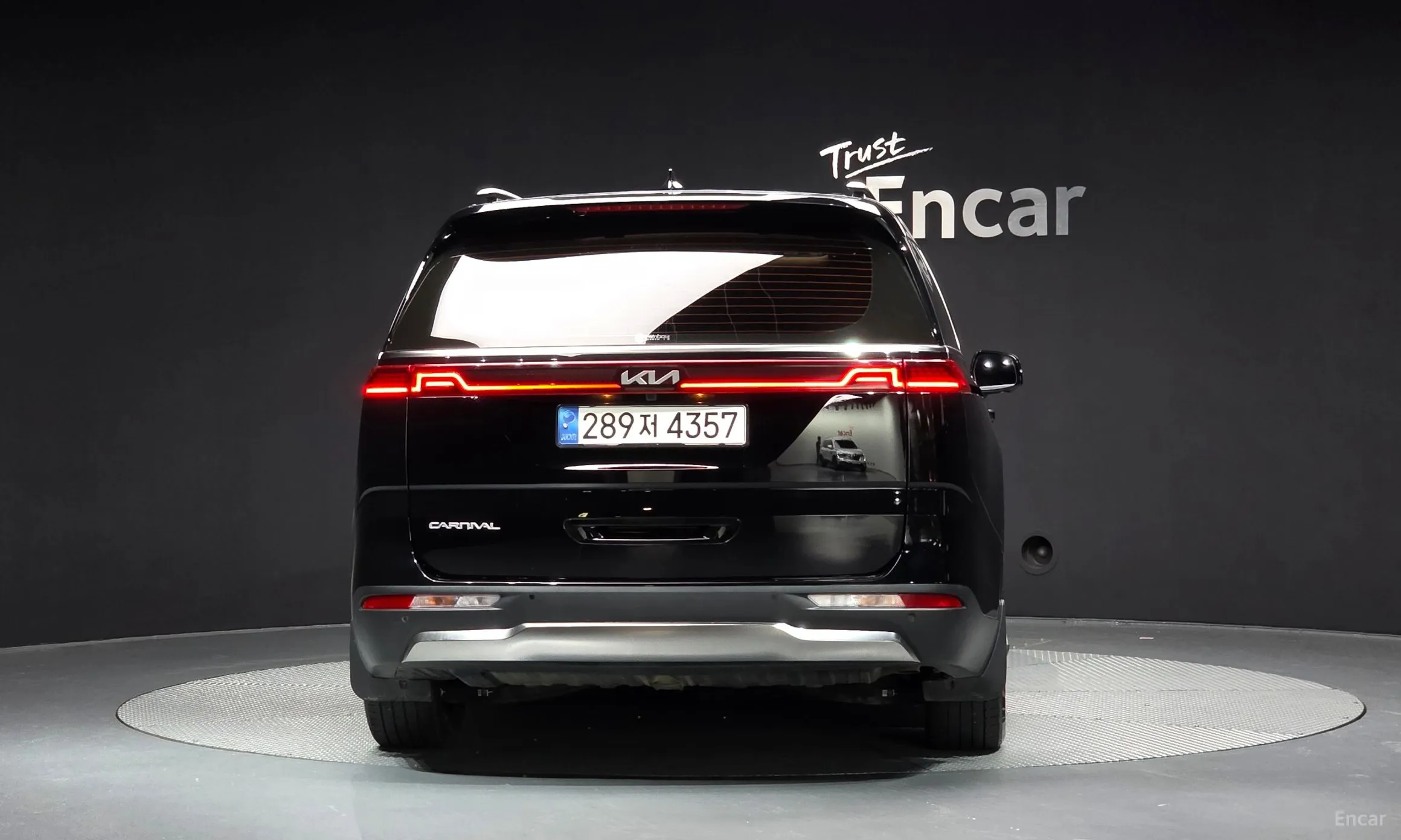 Kia Carnival Gen 4 превью 3