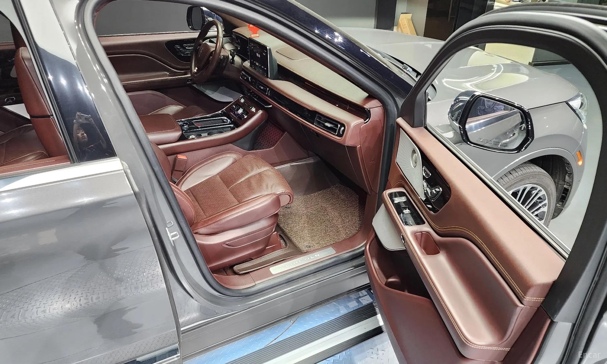 Lincoln Aviator 2nd Generation превью 11